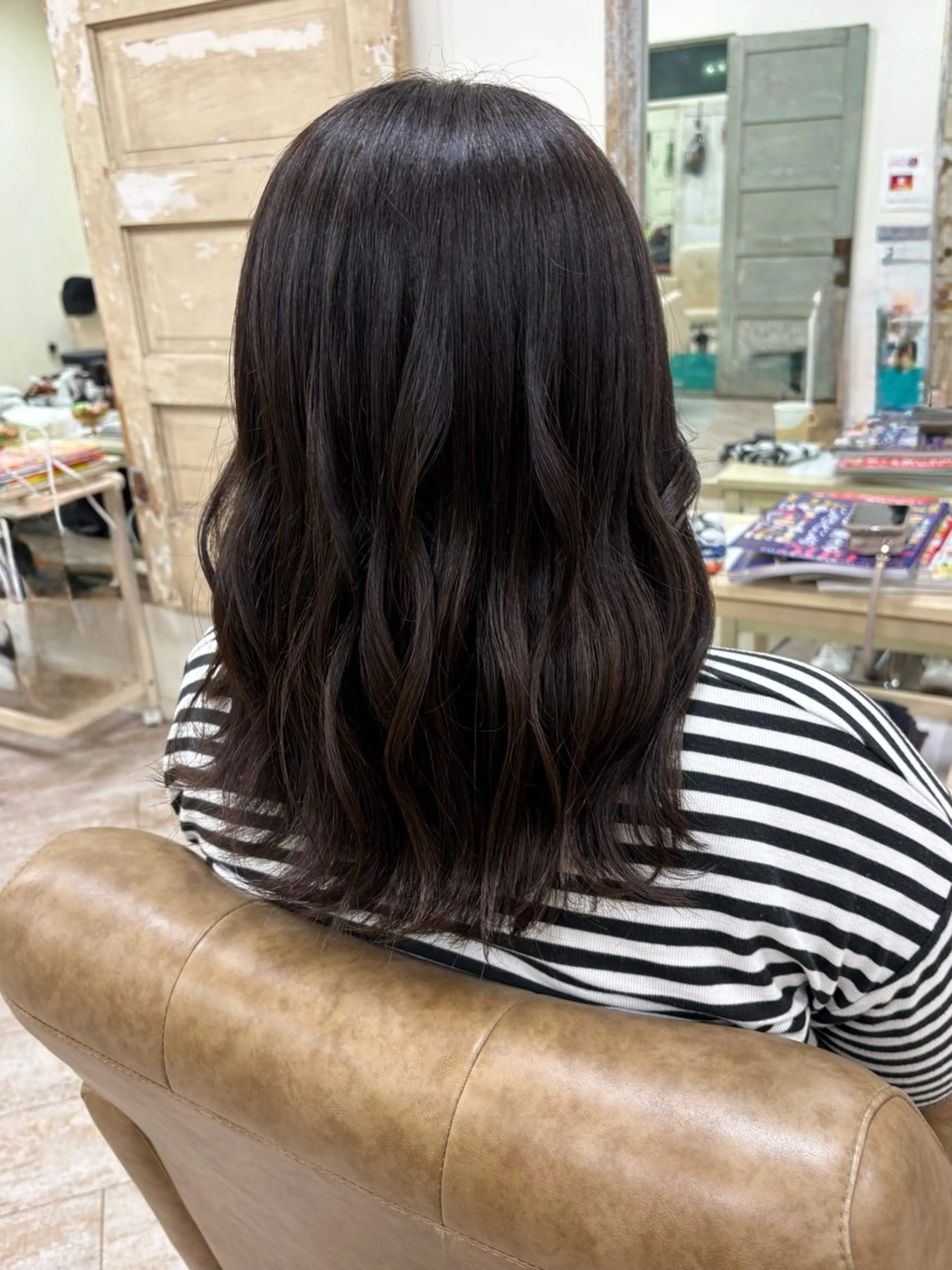 セミロング カラー 菊地 映香のヘアスタイル