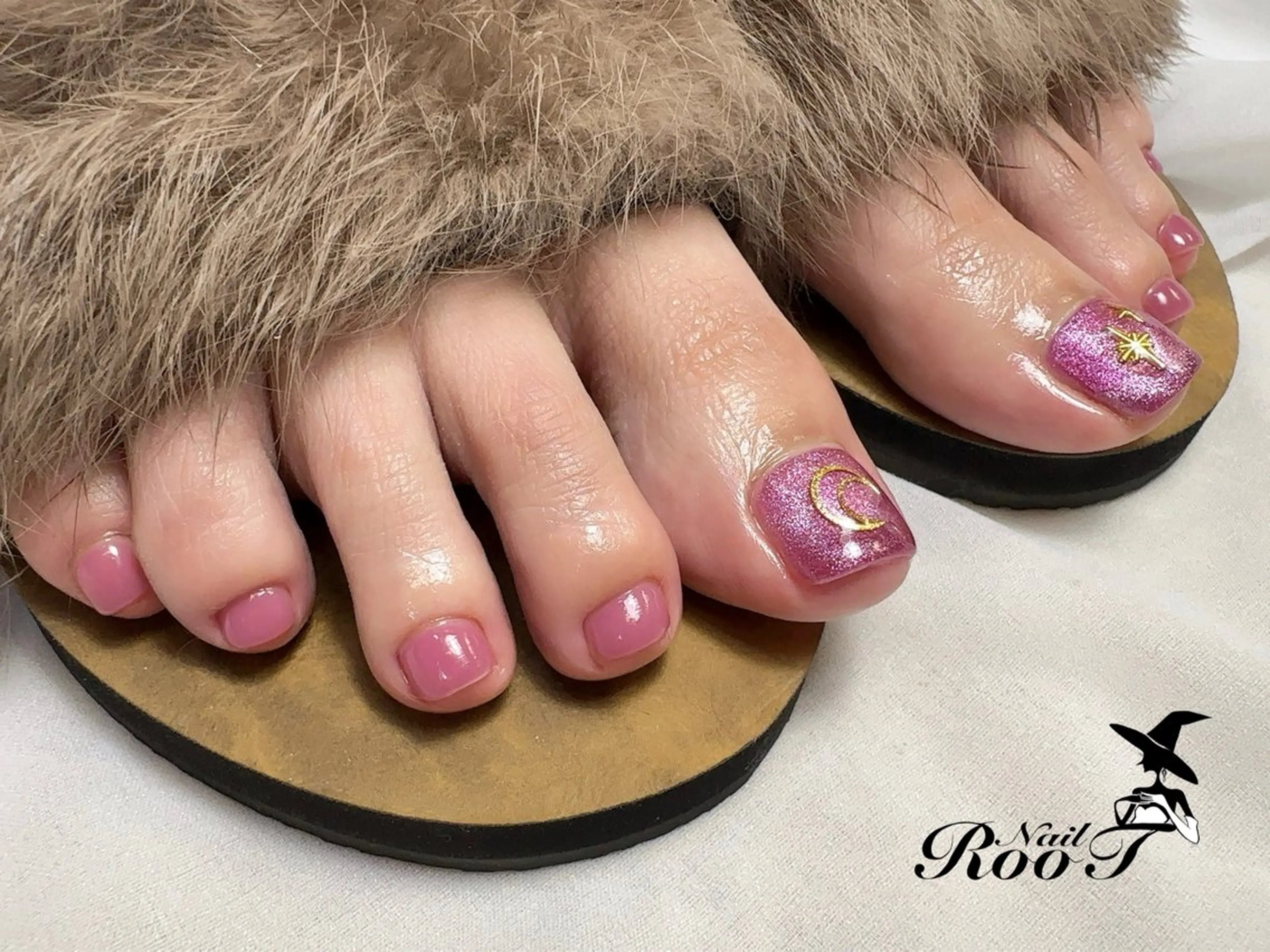 ネイル マグネットネイル フットネイル RooT Nailのネイルデザイン