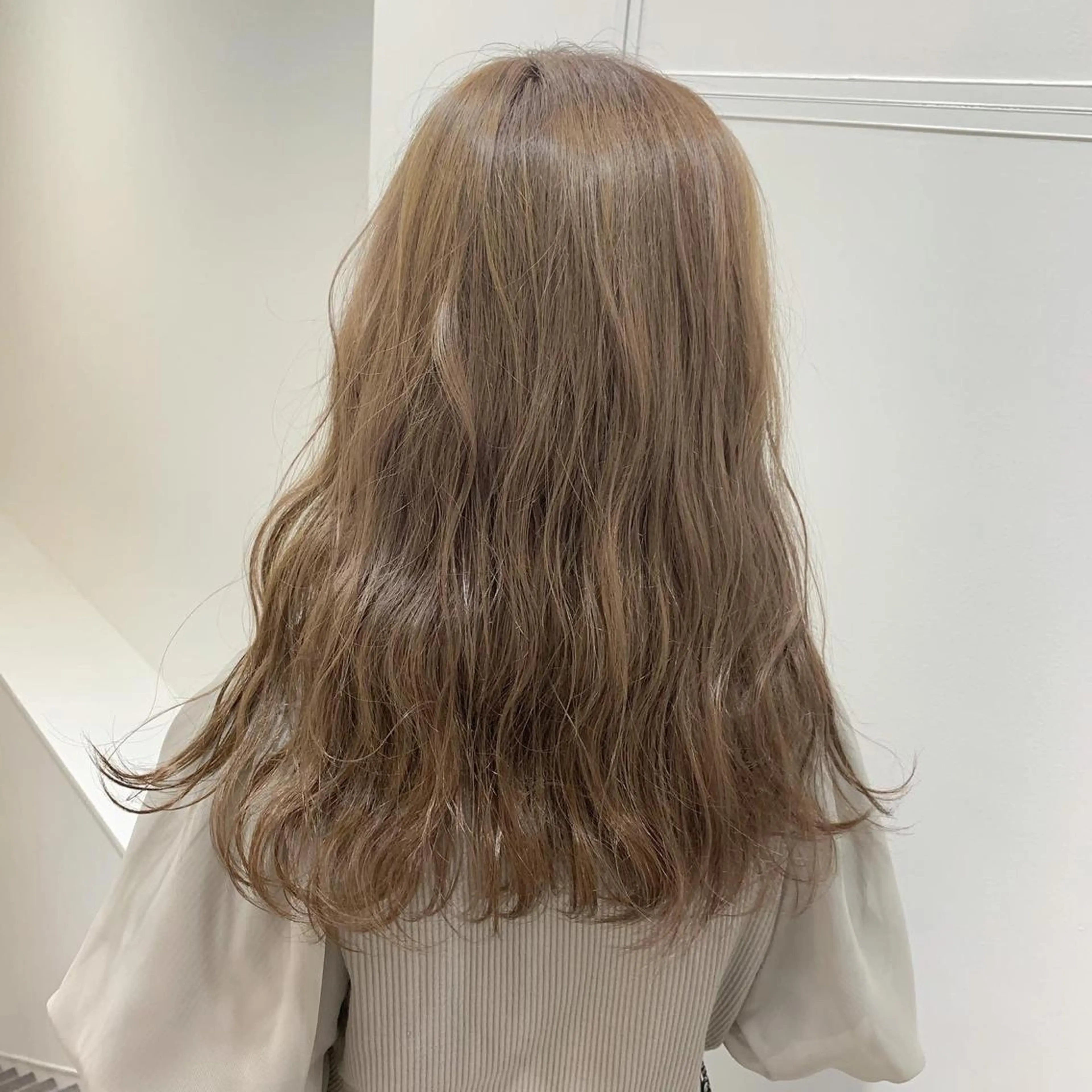 ロング カラー ベージュカラー ミルクティーベージュ ピンクカラー fit /HONOKAのヘアスタイル