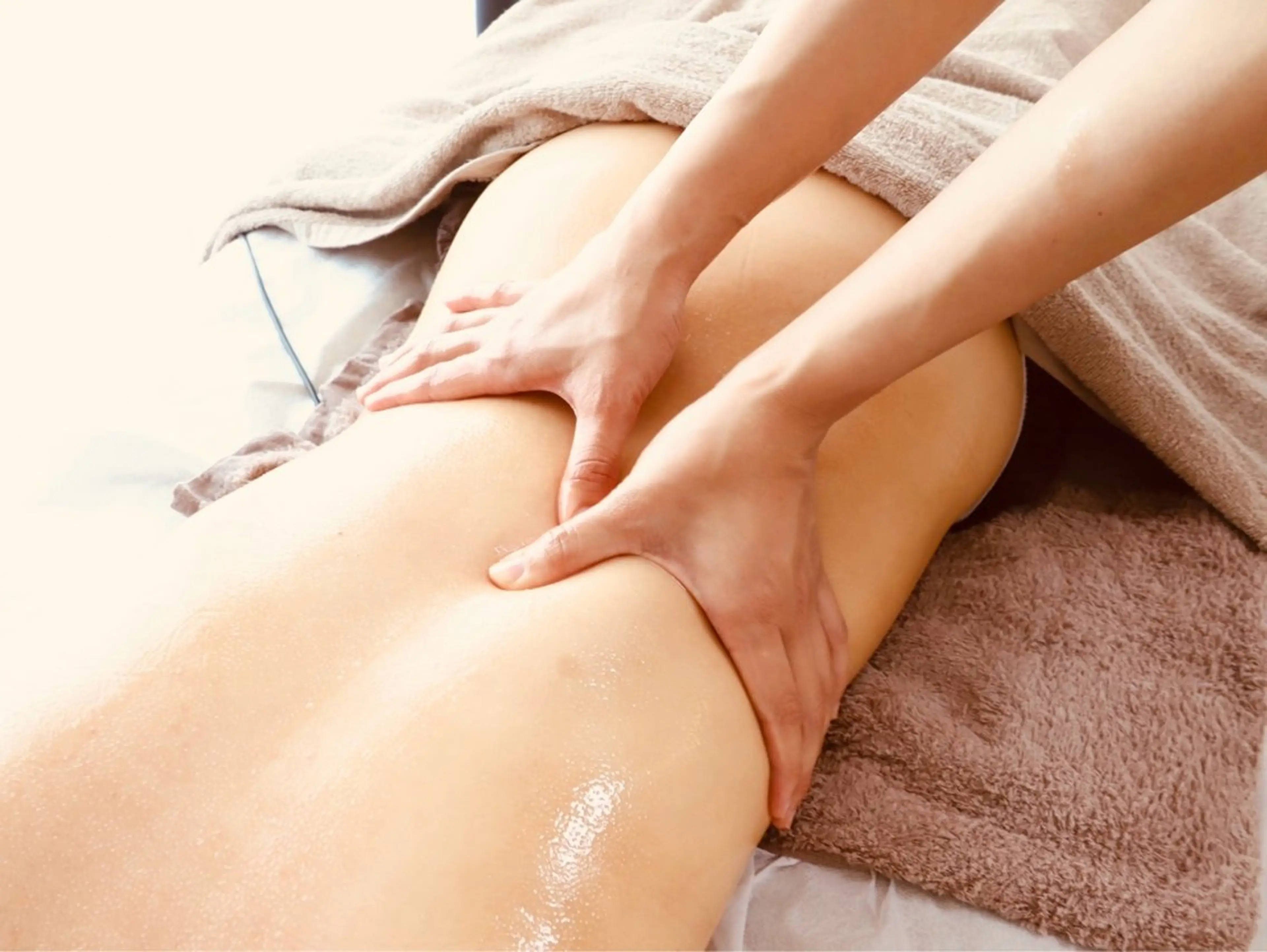 【贅沢メンテ】ボディ100+顔ツボ+ヘッドスパ/全身の疲労をごっそりとりきる🫧 肩こり/腰痛/むくみ/眼精疲労/脳疲労の写真