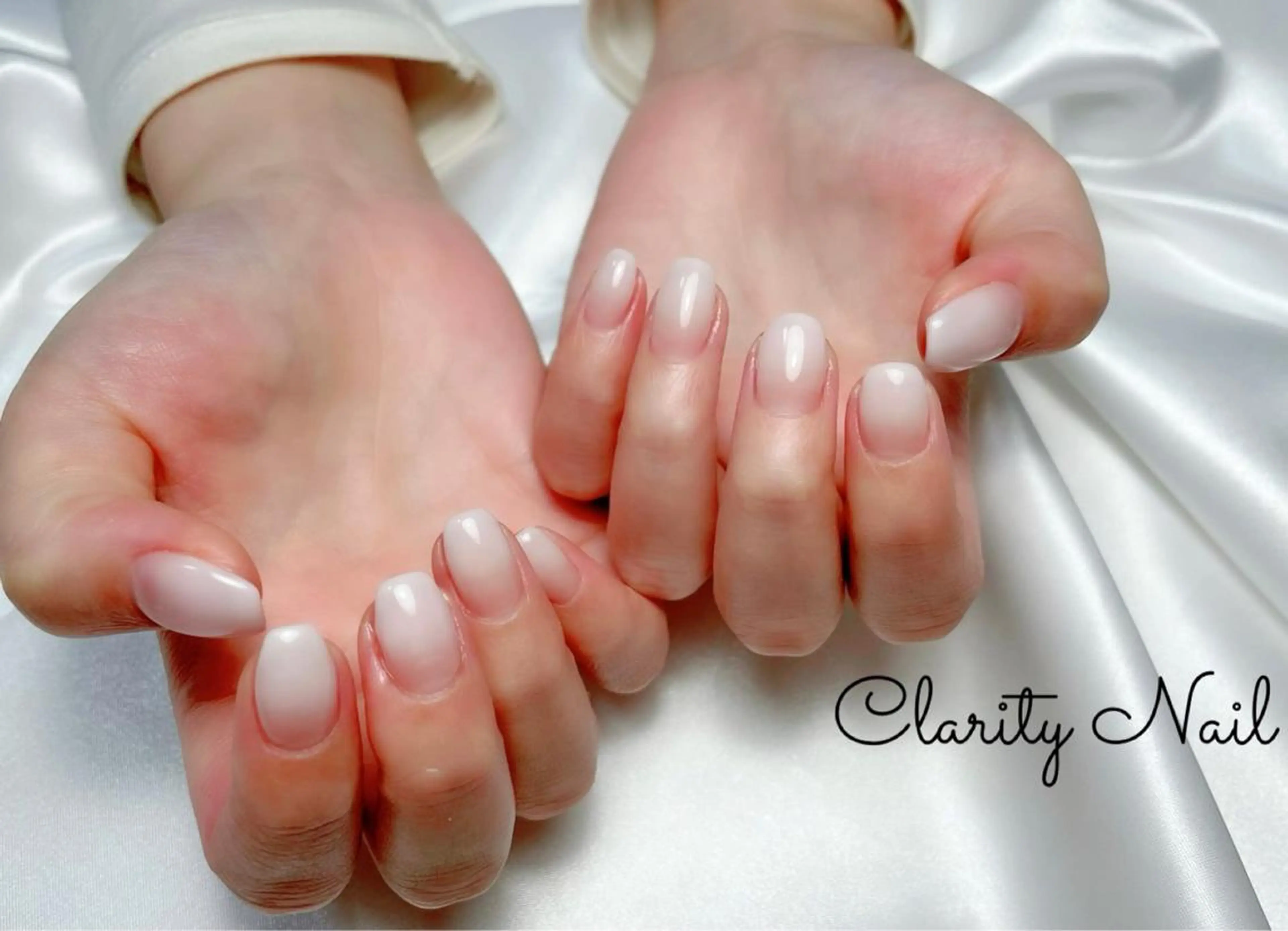 ネイル グラデーション ハンドネイル Clarity Nailのネイルデザイン