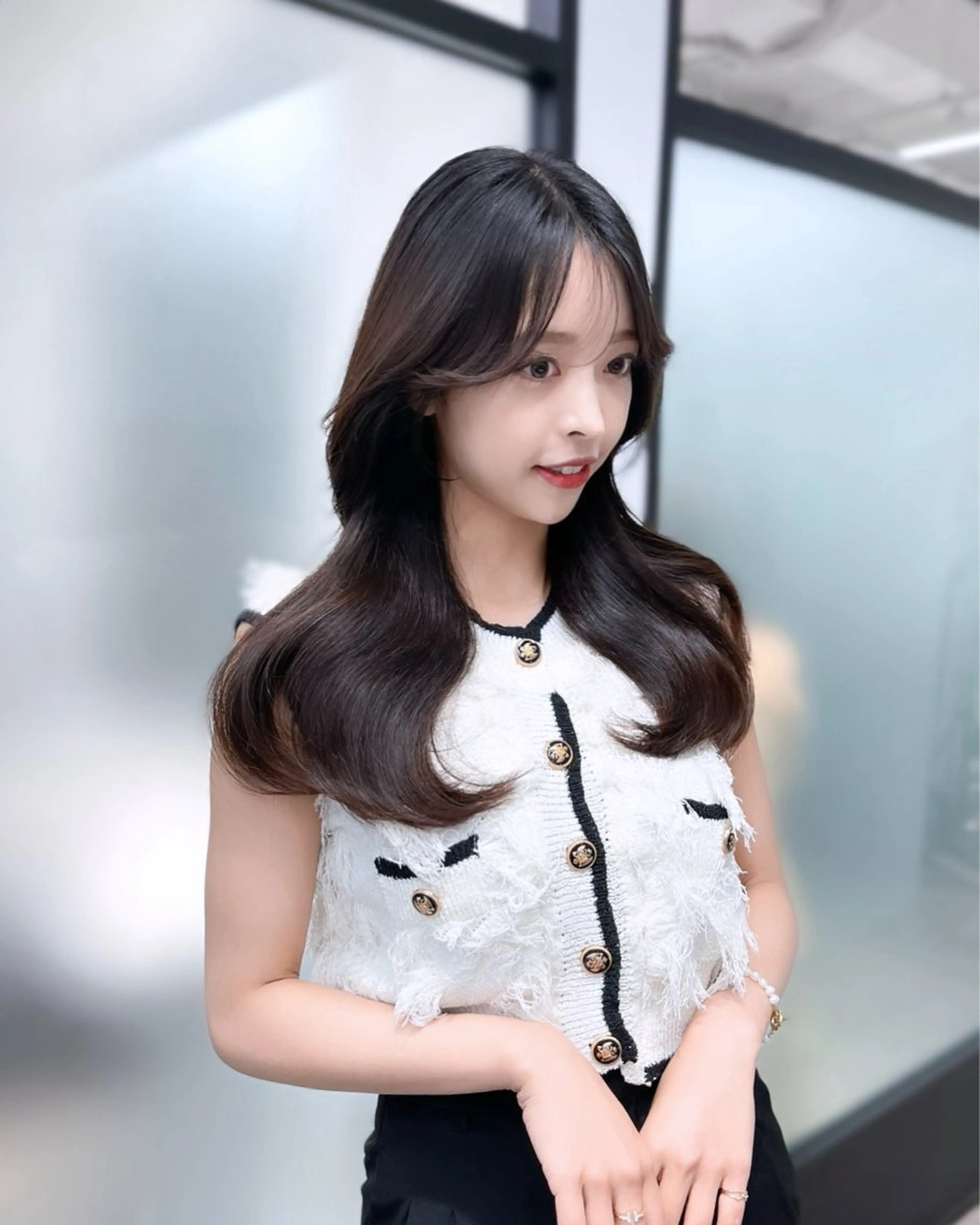 セミロング 韓国風ヘア レイヤーカット カット トリートメント 韓国レイヤーカット 髪質改善▫️水野有真のヘアスタイル