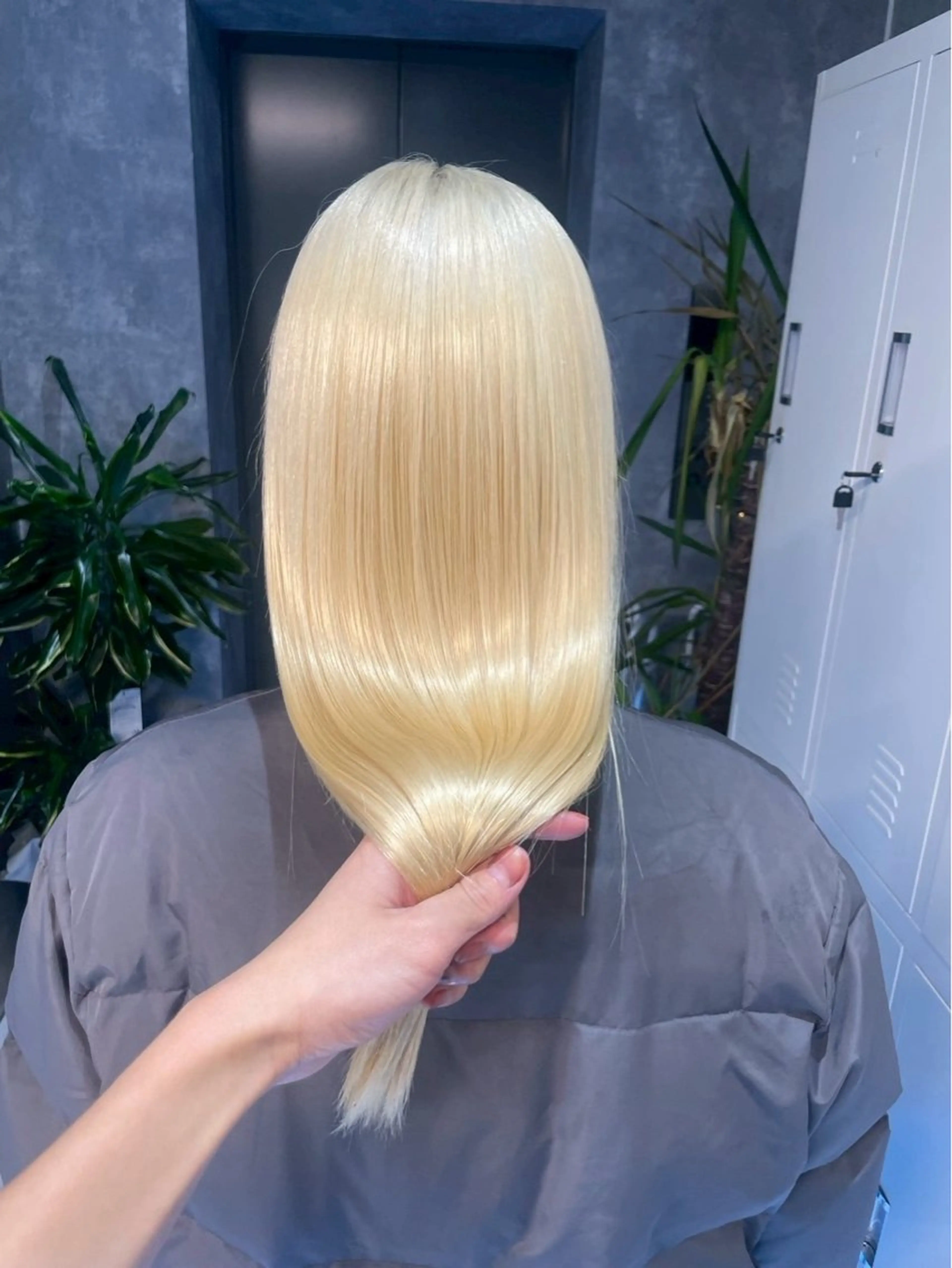 ロング うる艶🫧寒色カラー 💜🦋🫧ミズキのヘアスタイル