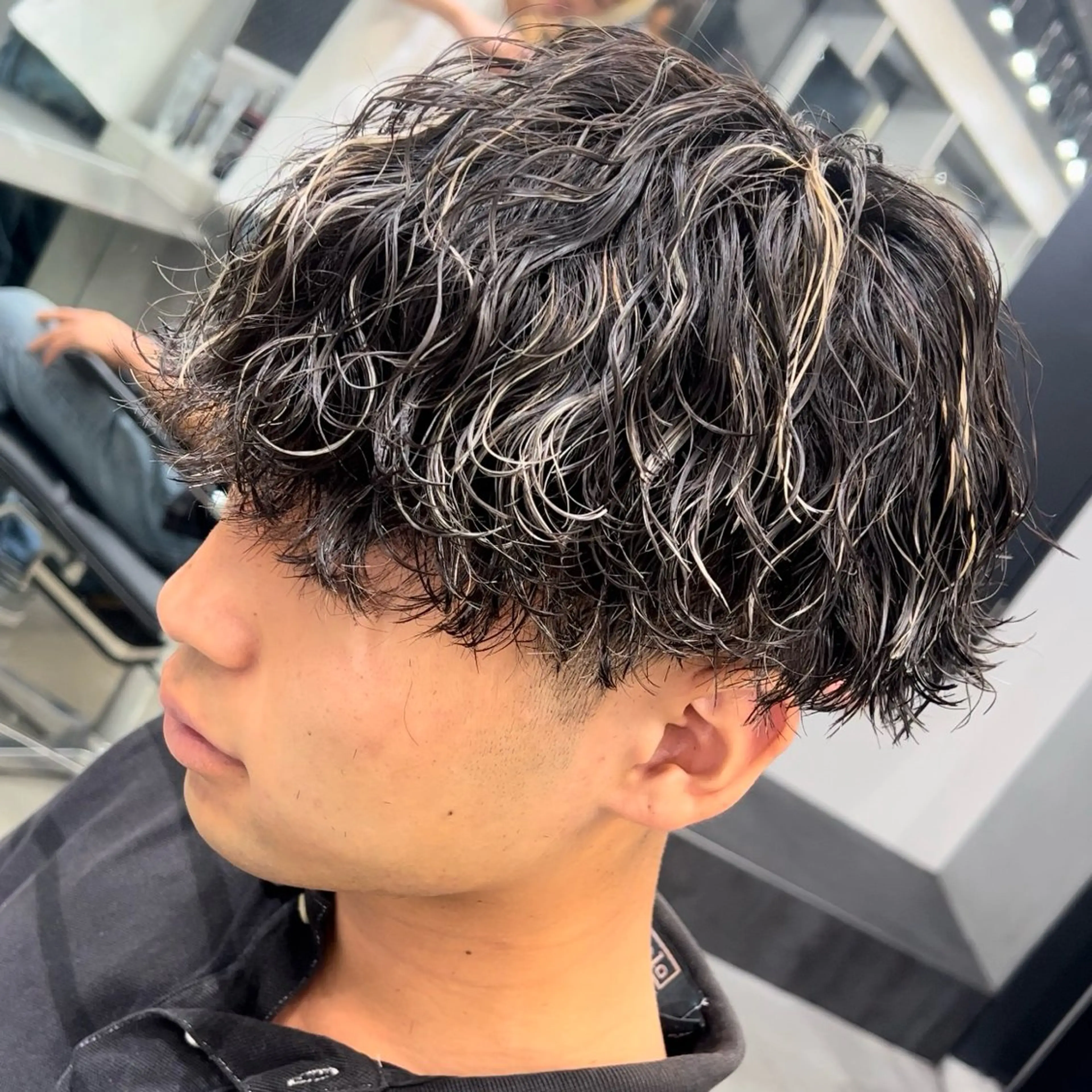 ショート パーマ メンズ メンズハイライト メンズパーマ ハイライト 松下 友希 【fifth】のヘアスタイル