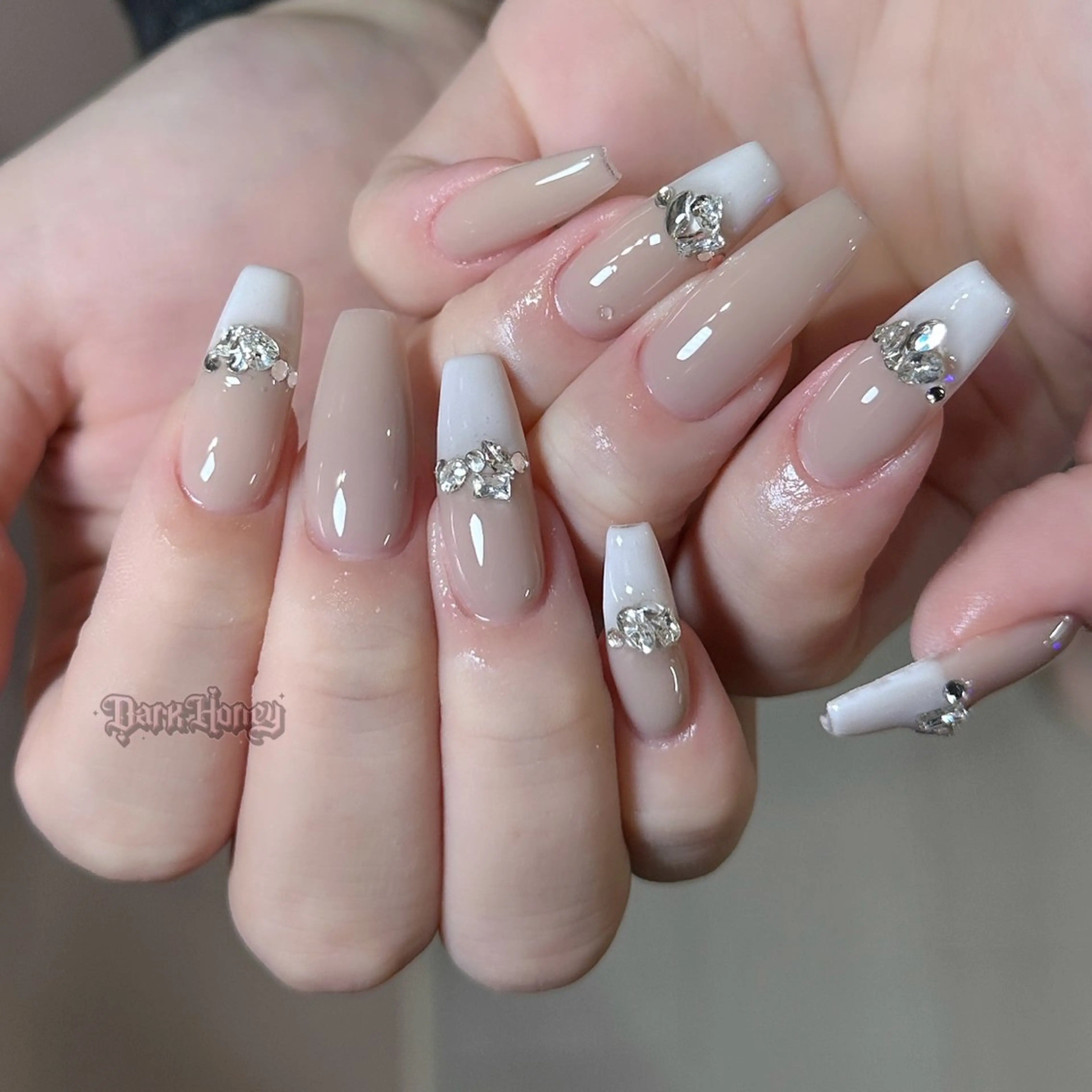 ネイル ハンドネイル Dark honey スカルプ専門原宿店のネイルデザイン