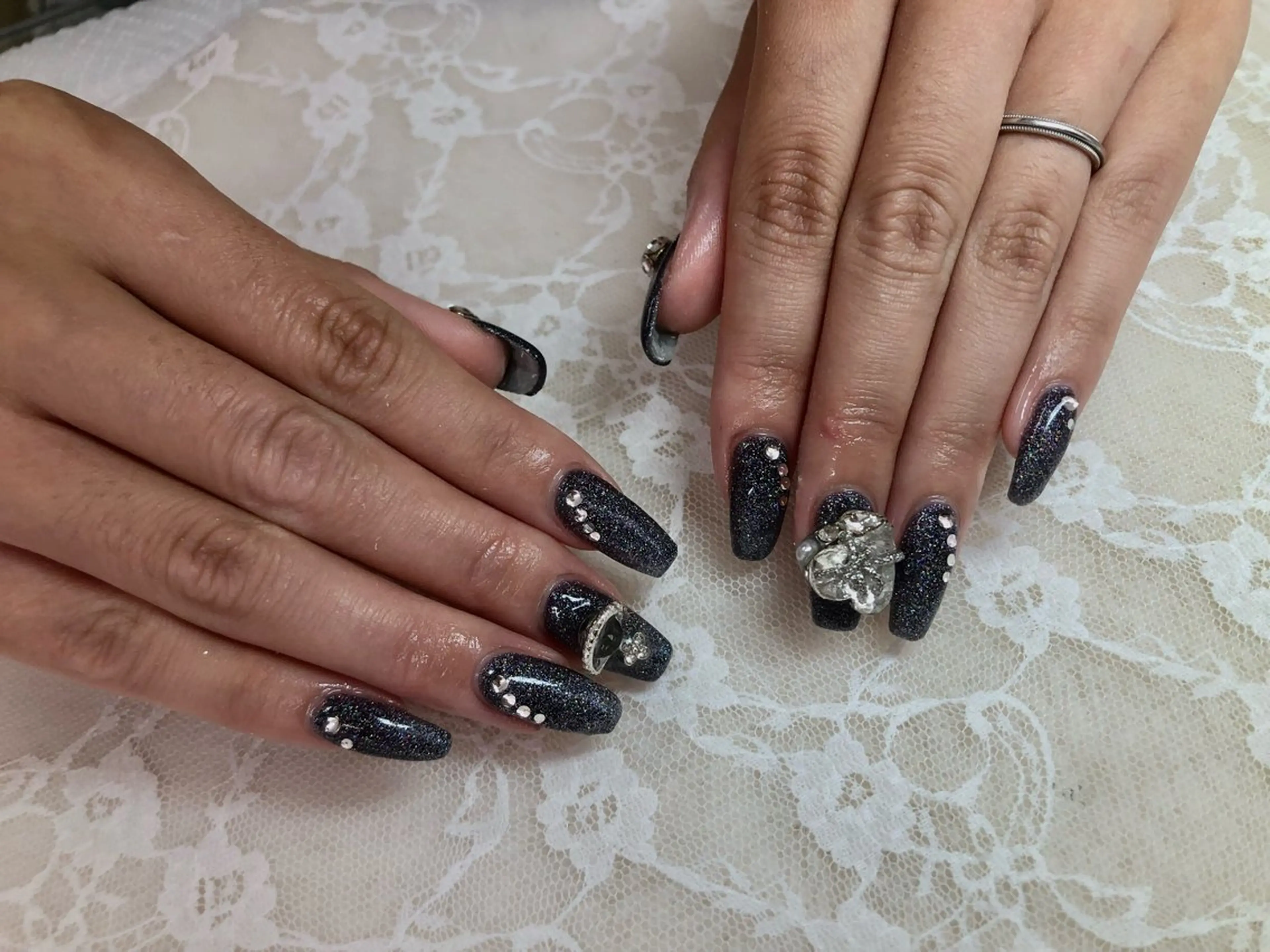 ネイル ストーンネイル ワンホンネイル ハンドネイル ハンドケア 心斎橋Salon Epokkuのネイルデザイン