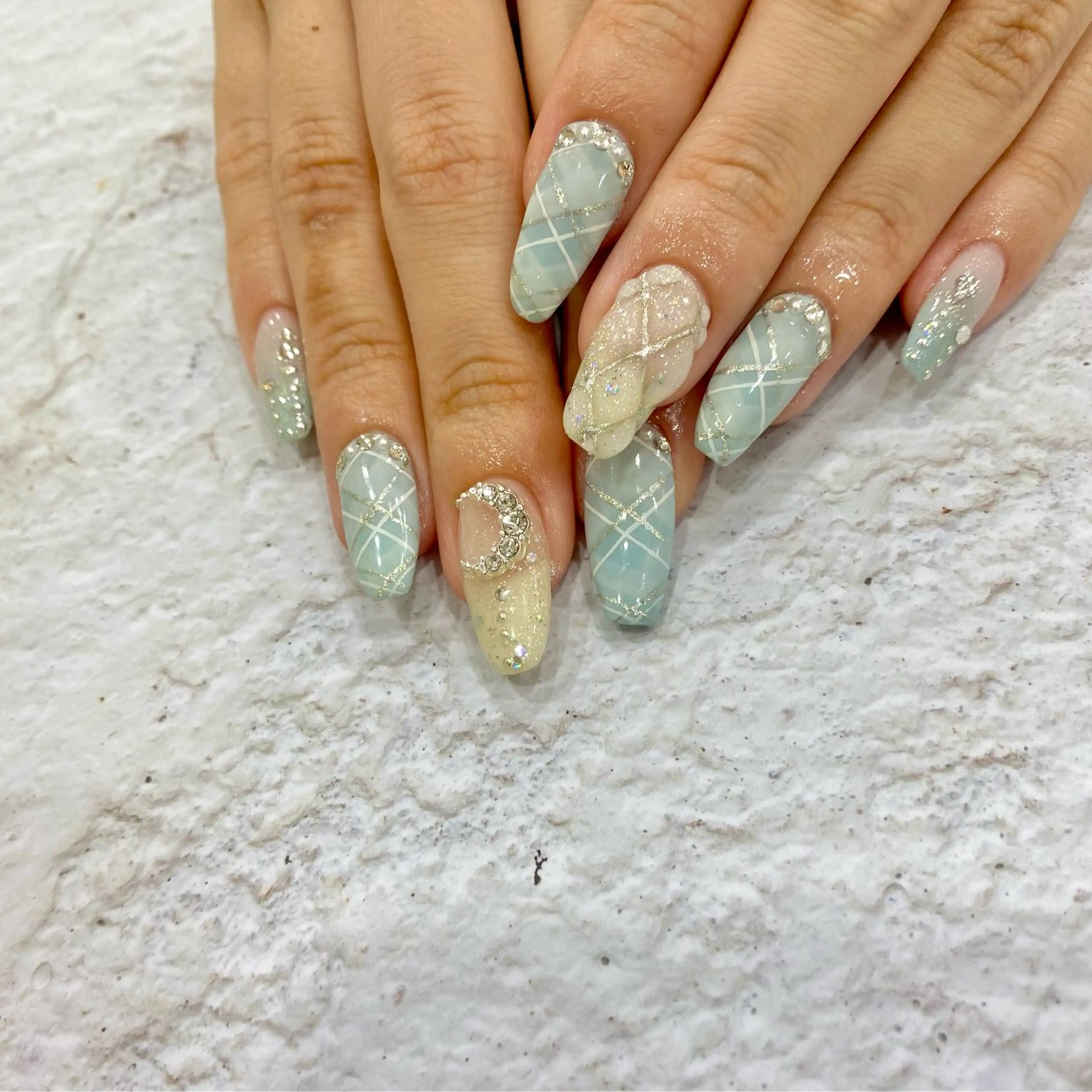 ネイル 安藤 彩乃のネイルデザイン