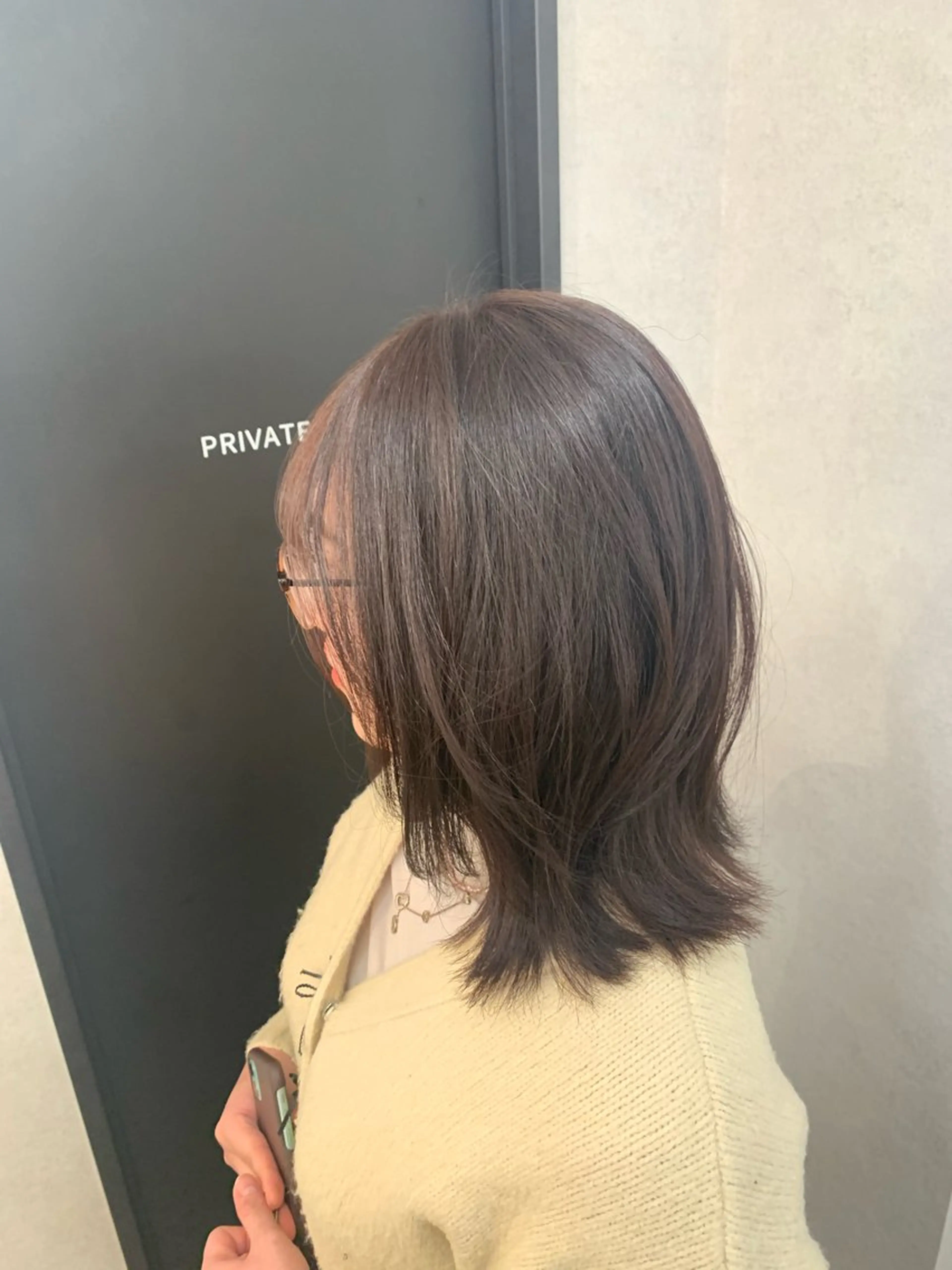 ミディアム カラー アッシュ 透明感カラー パープルカラー 臼井 真人のヘアスタイル