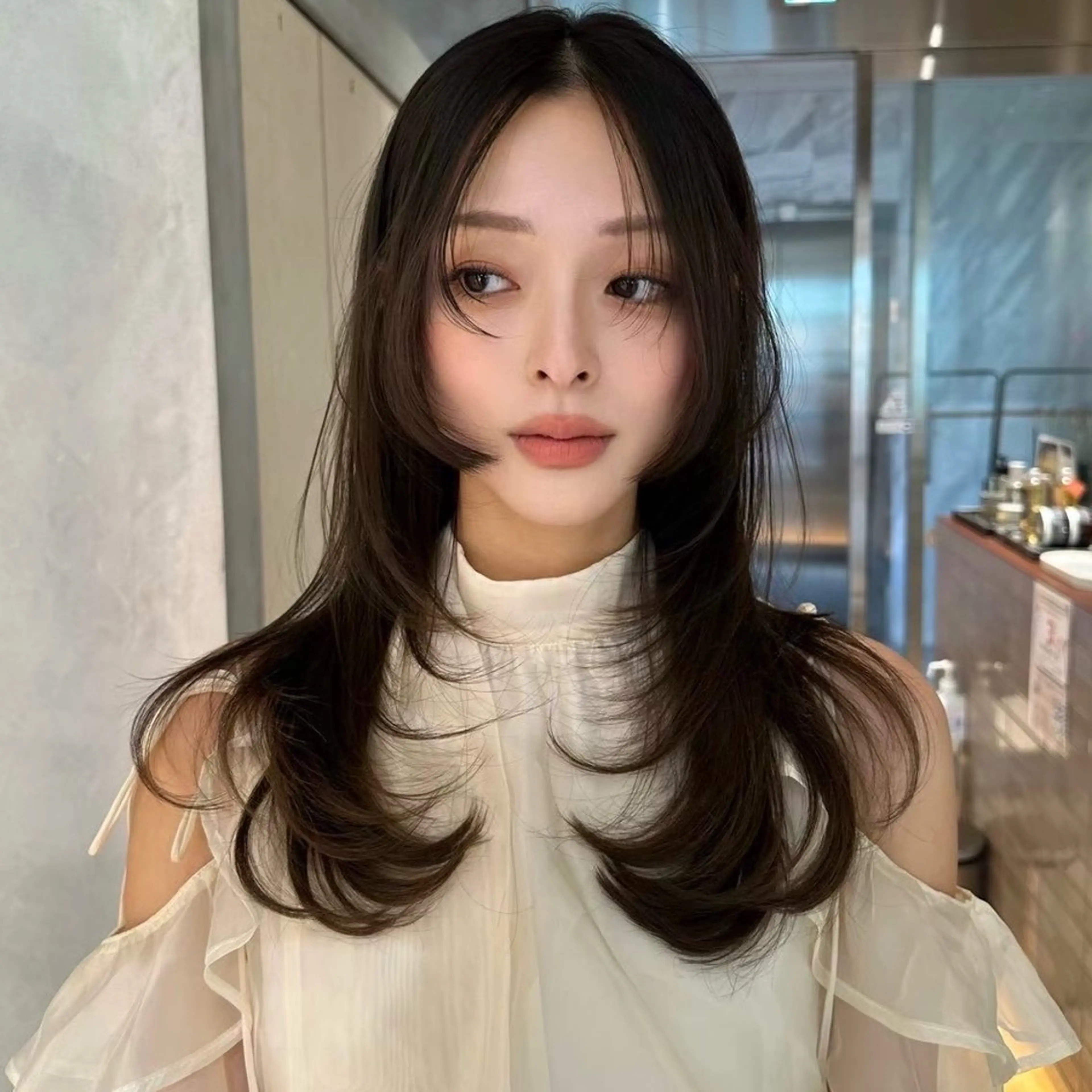 セミロング カラー ブリーチなし透明感カ ラー🫧/Kannaのヘアスタイル