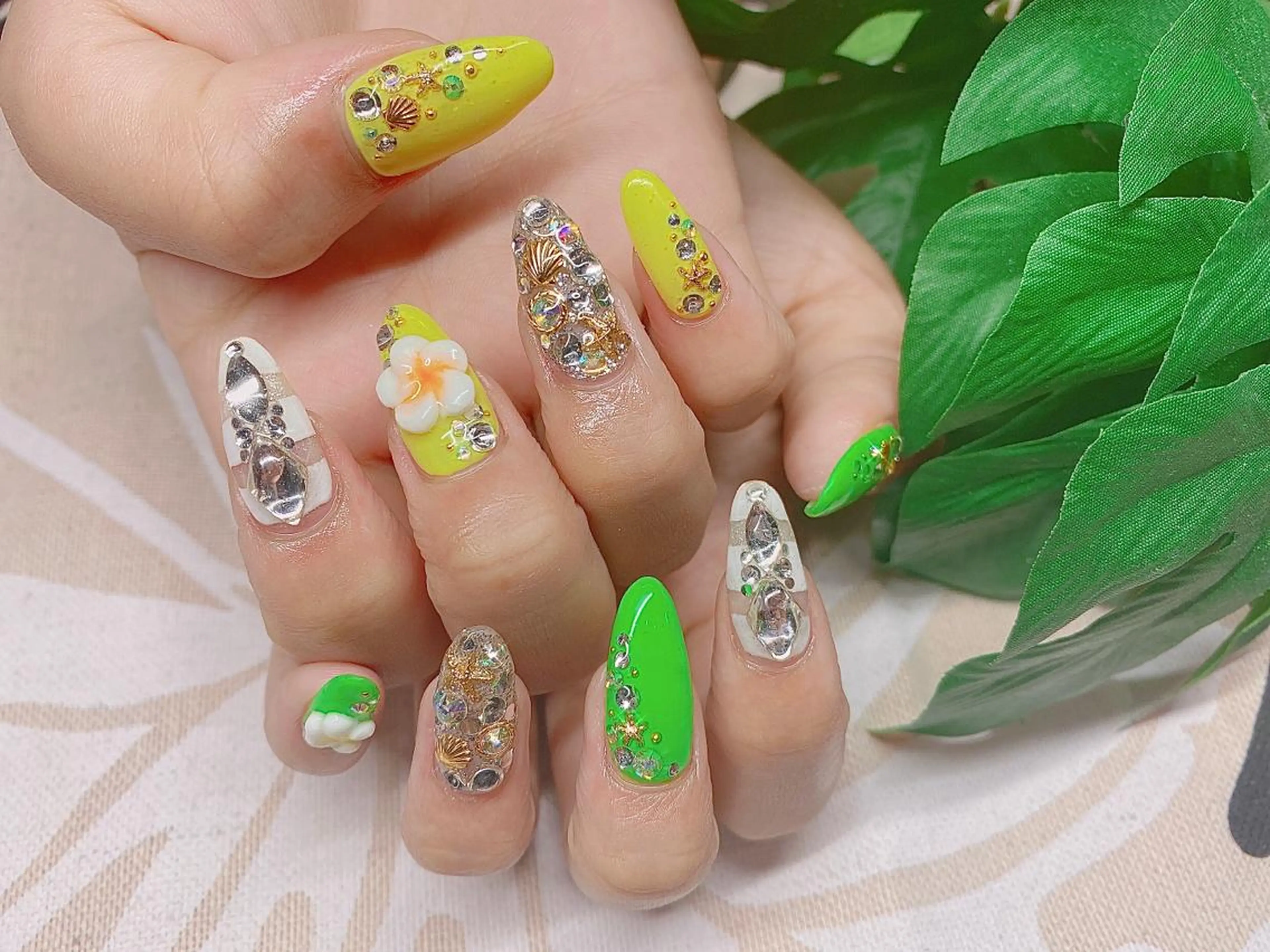 ネイル BLITZ Nail 岩田💅🏻✨のネイルデザイン