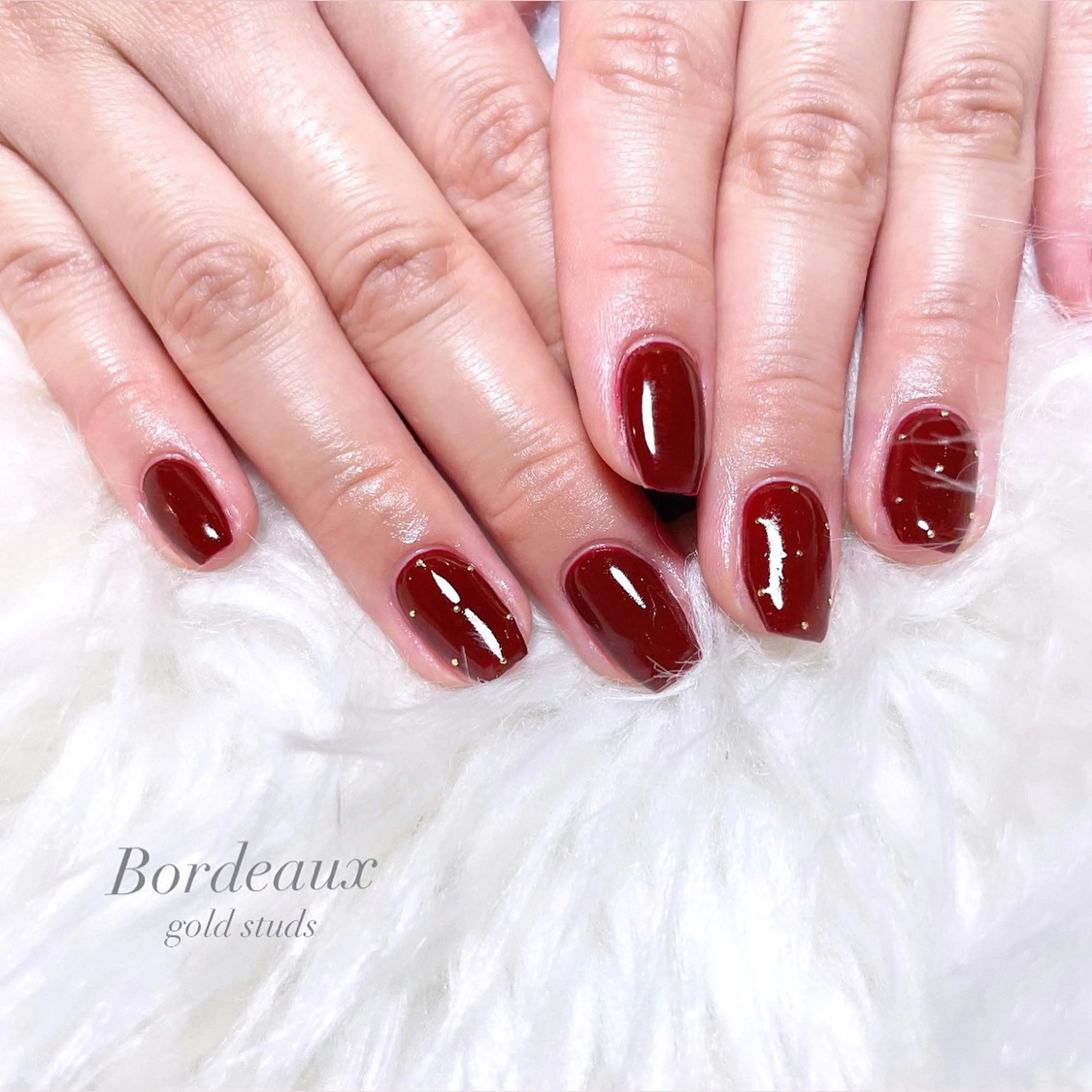ネイル ボルドー ゴールド ハンドネイル キラオメ Neneのネイルデザイン