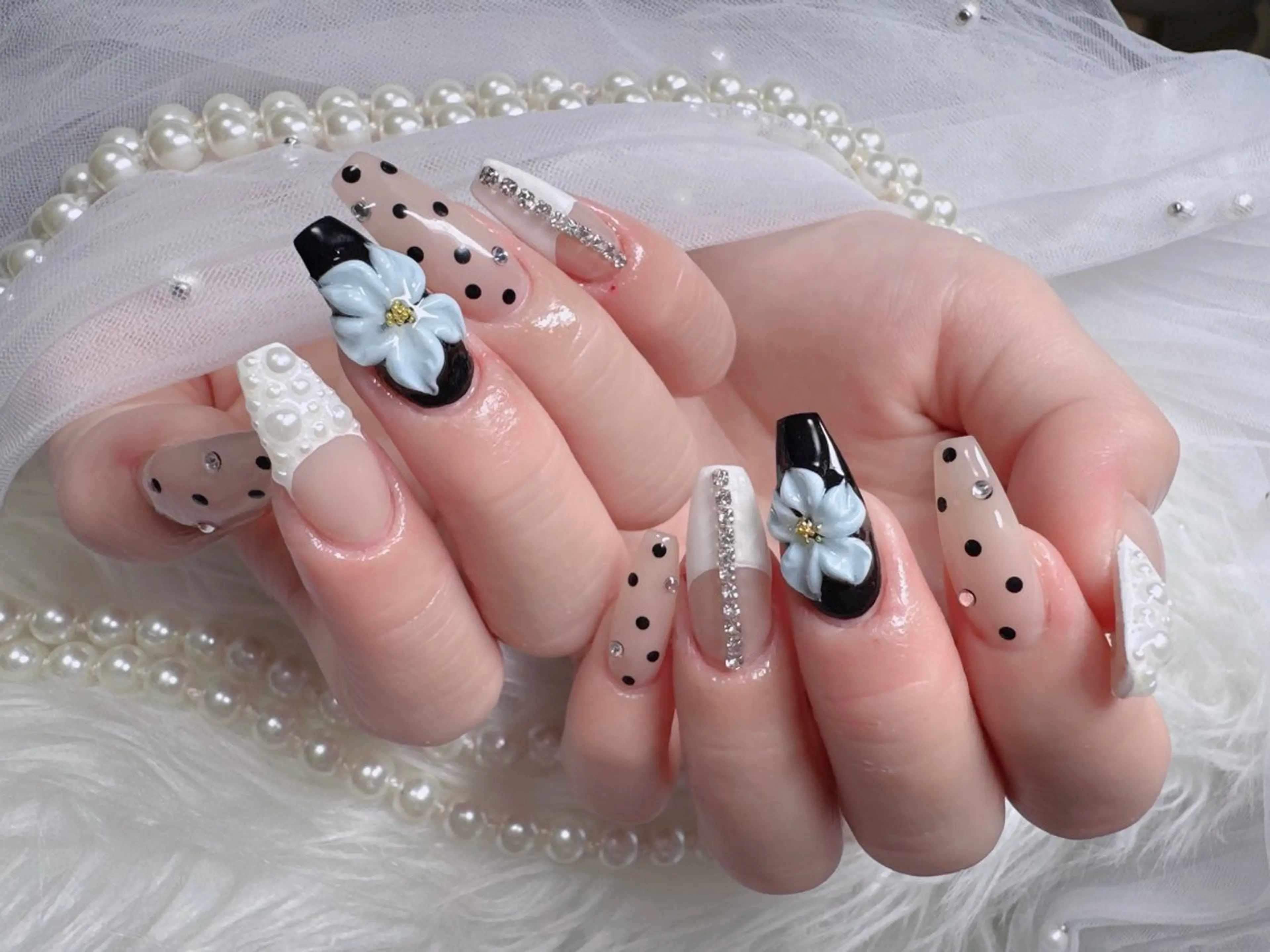 ネイル フレンチネイル ジェルネイル ハロウィン 韓国ネイル マグネットネイル ハンドネイル Hbaby nailのネイルデザイン