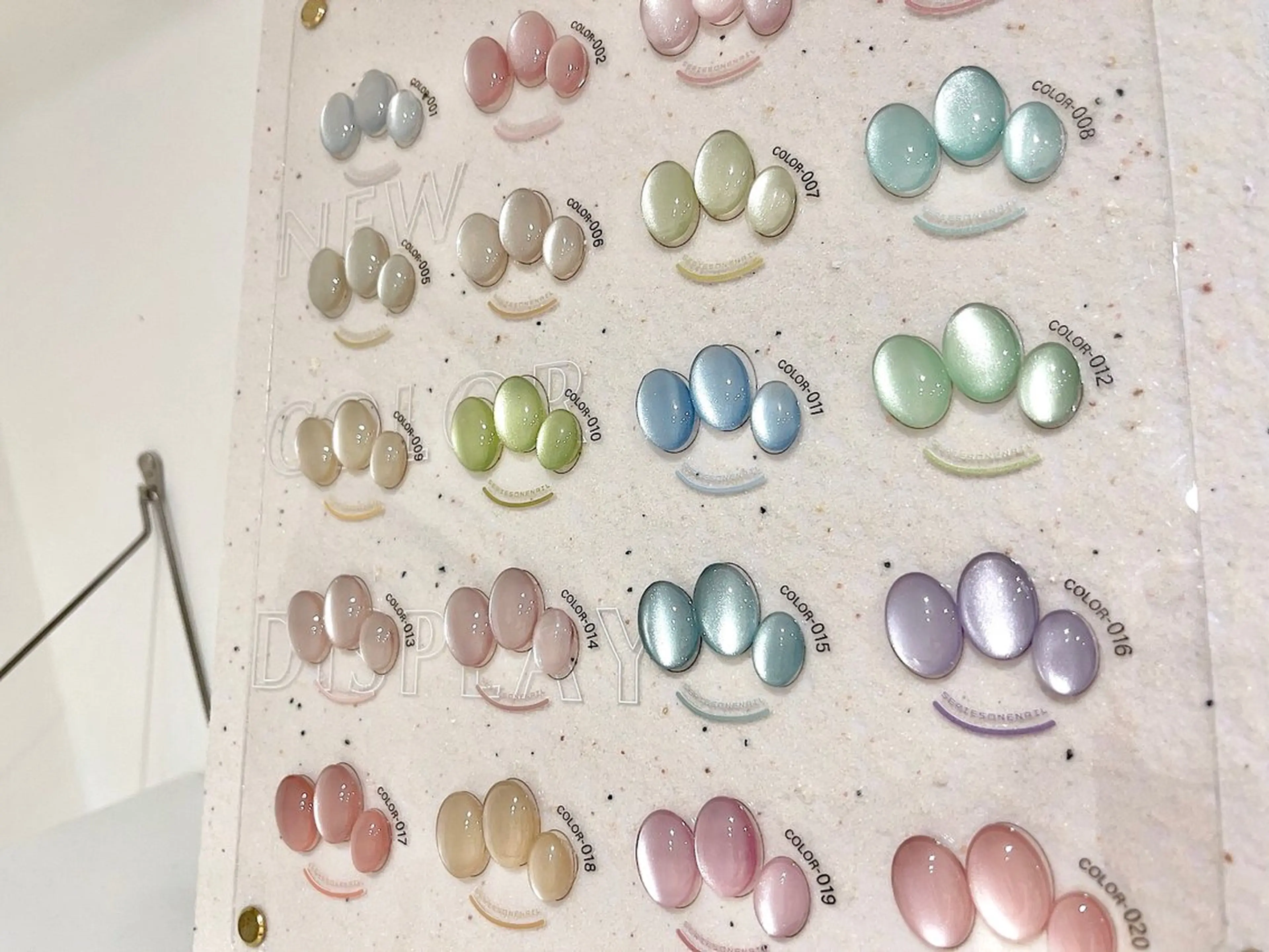 ネイル マグネットネイル NIJI ネイルサロンのネイルデザイン