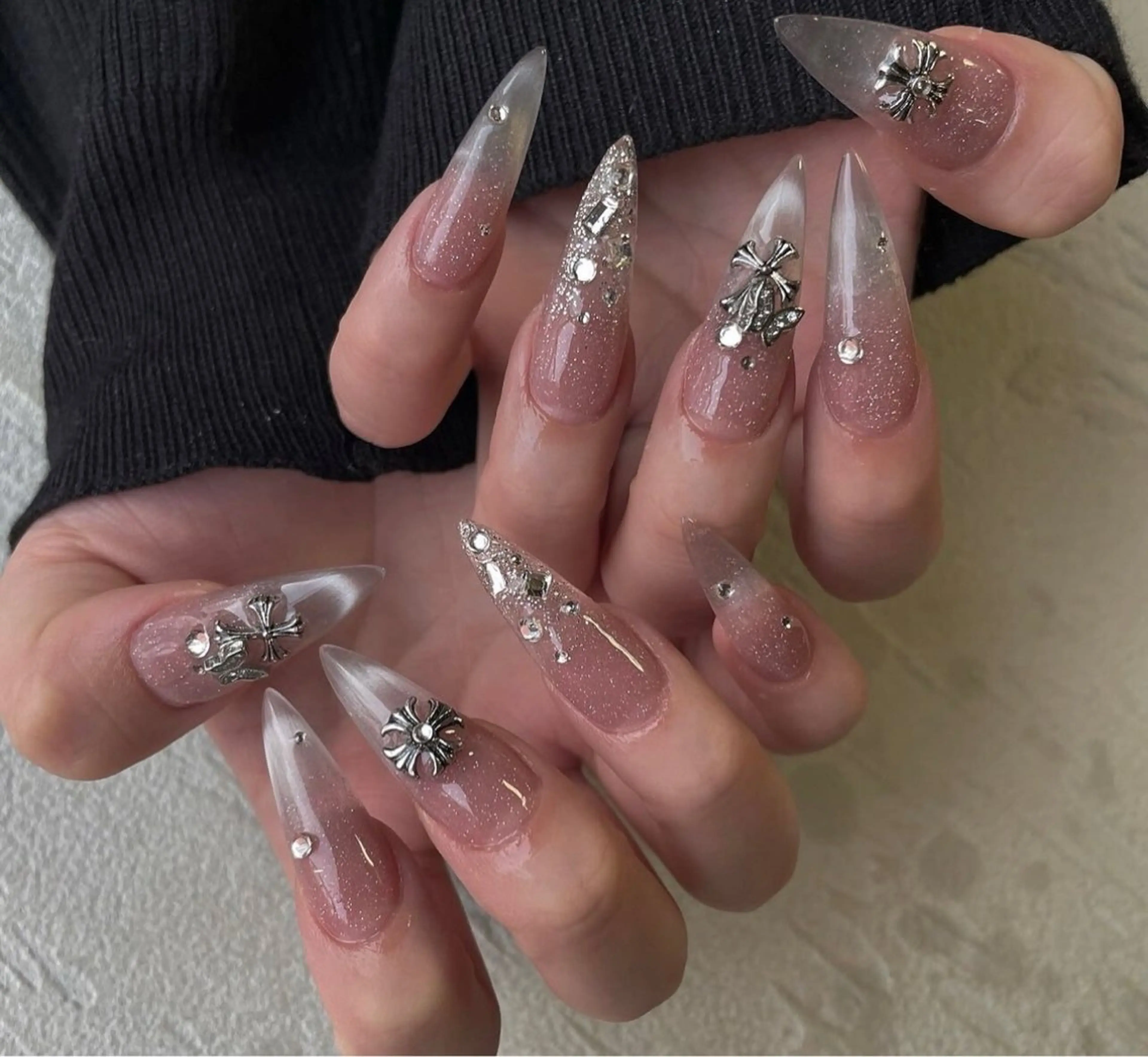 ネイル アートネイル フレンチネイル ジェルネイル ニュアンスネイル オフィスネイル NIE MoMoのネイルデザイン