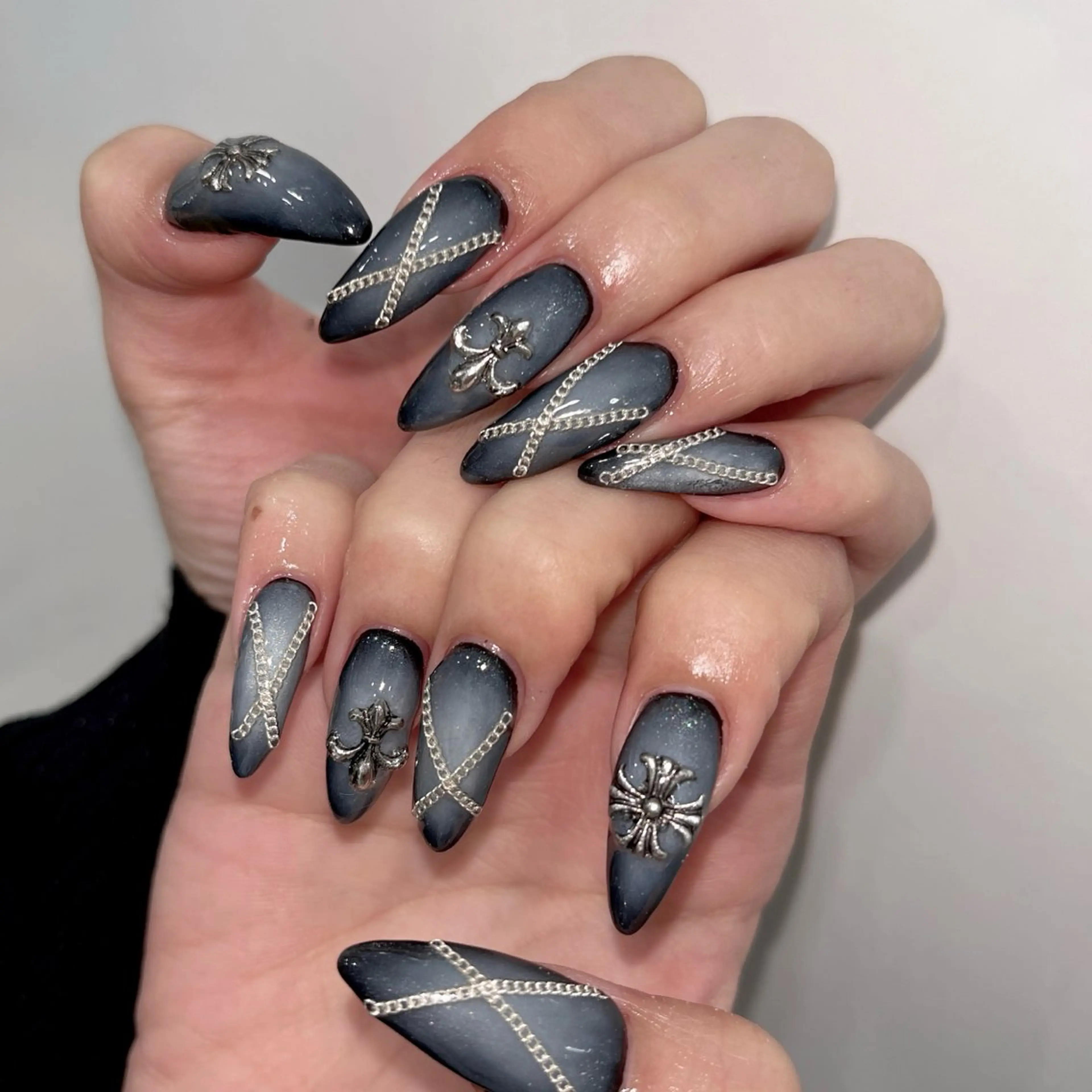 ネイル ハンドネイル moca  心斎橋店所属・moca心斎橋店 Aina🐈‍⬛🤍のネイルデザイン