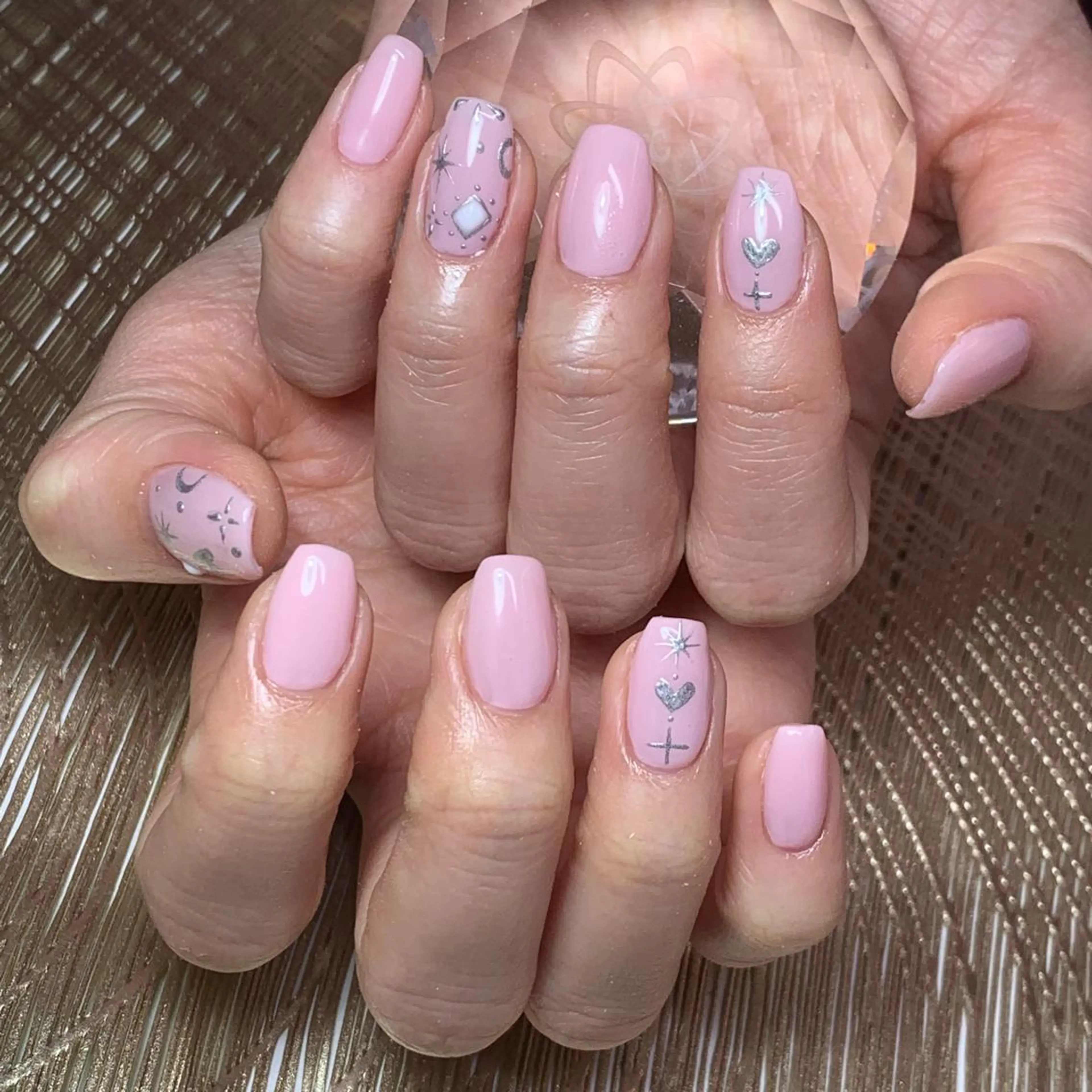 ネイル καρδιά -ｶﾙﾃﾞｨｱ-のネイルデザイン