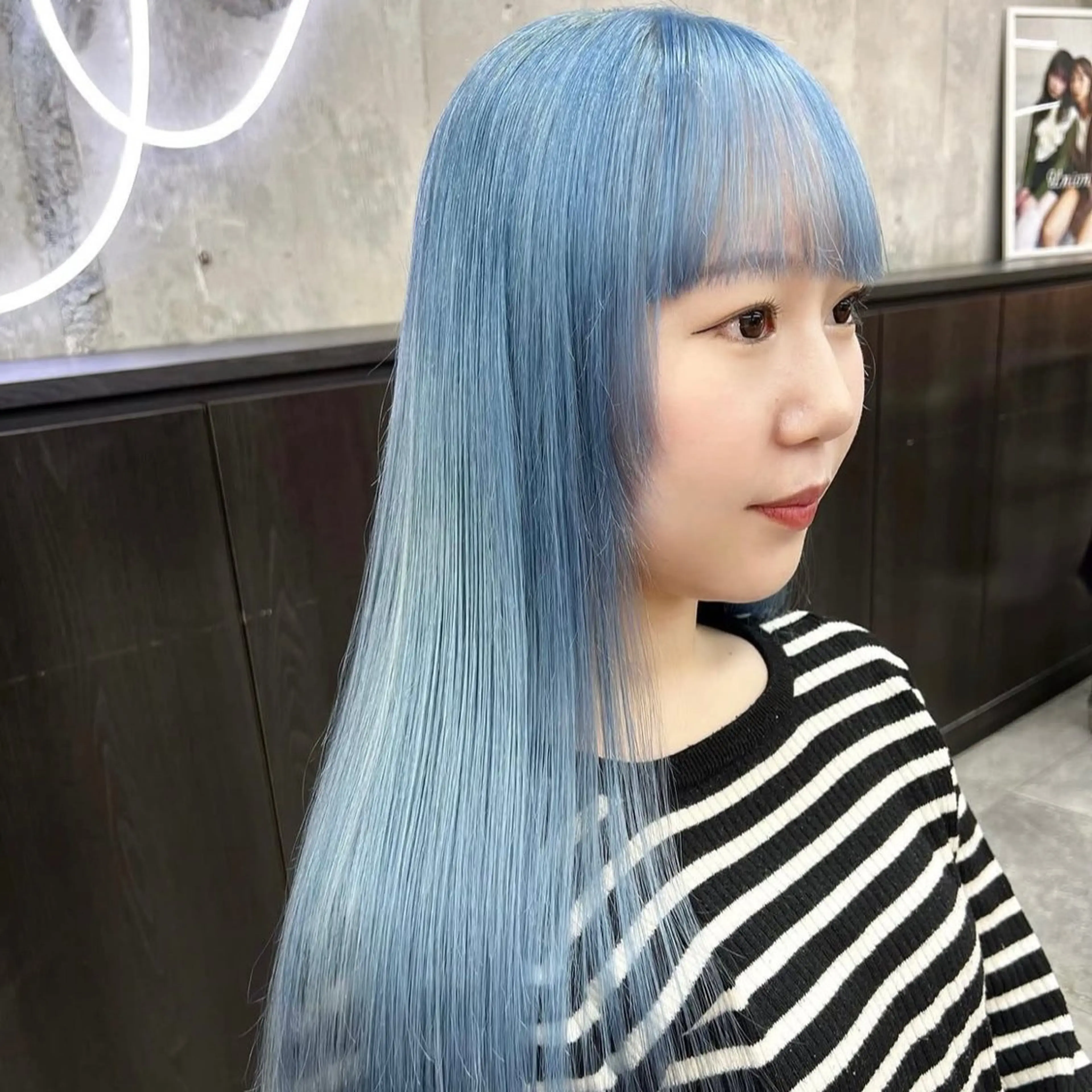 ロング カラー ブルーカラー カット ヘアカラー トリートメント 韓国ヘア /男女☘️ 細江 美紅のヘアスタイル