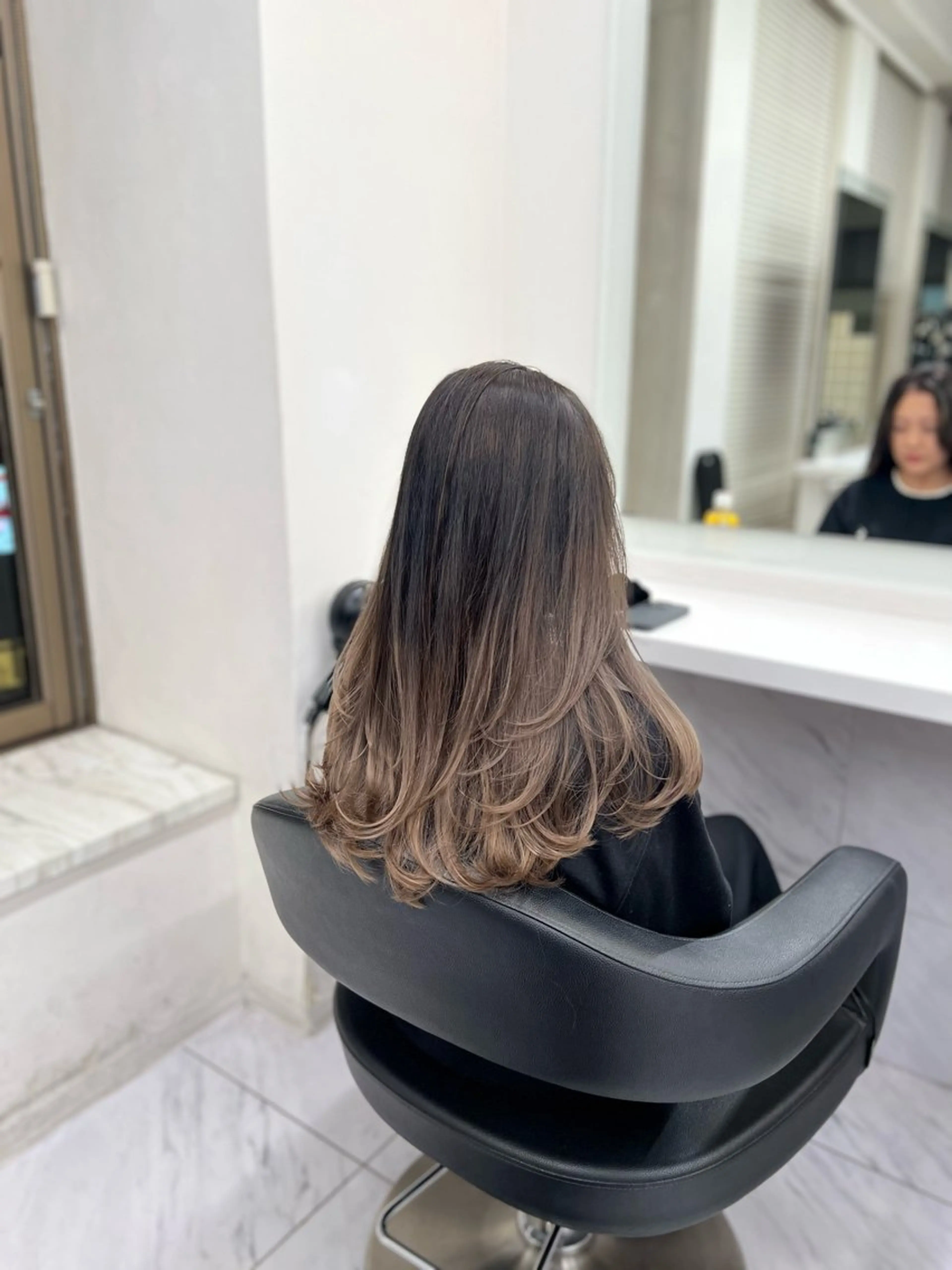 ロング カラー ヘアアレンジ カット ヘアカラー トリートメント ヘッドスパ ヘアセット 透明感×韓流ハイ トーン🫧RYUTAのヘアスタイル