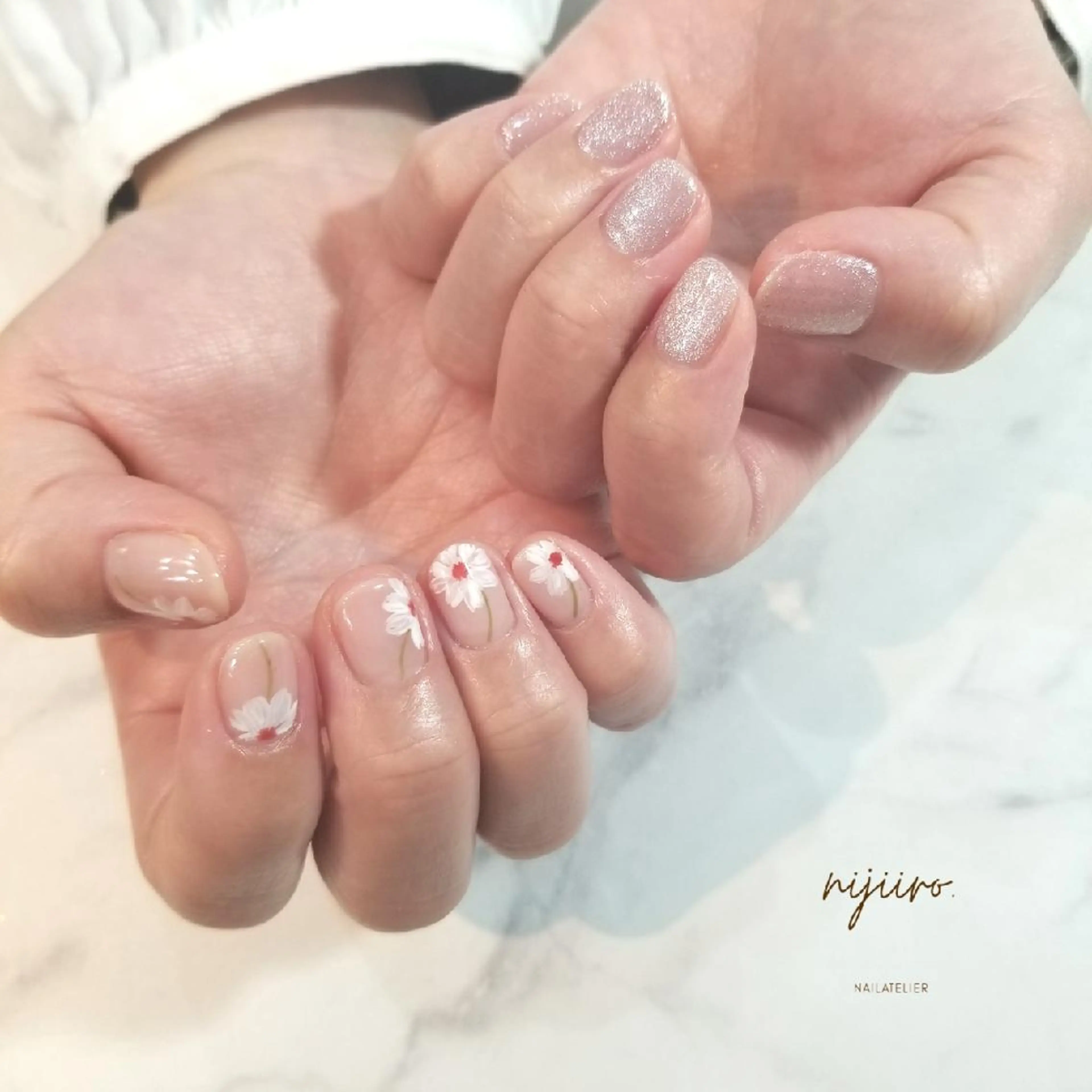 ネイル マグネットネイル ハンドネイル nijiiro🌈 サトウのネイルデザイン