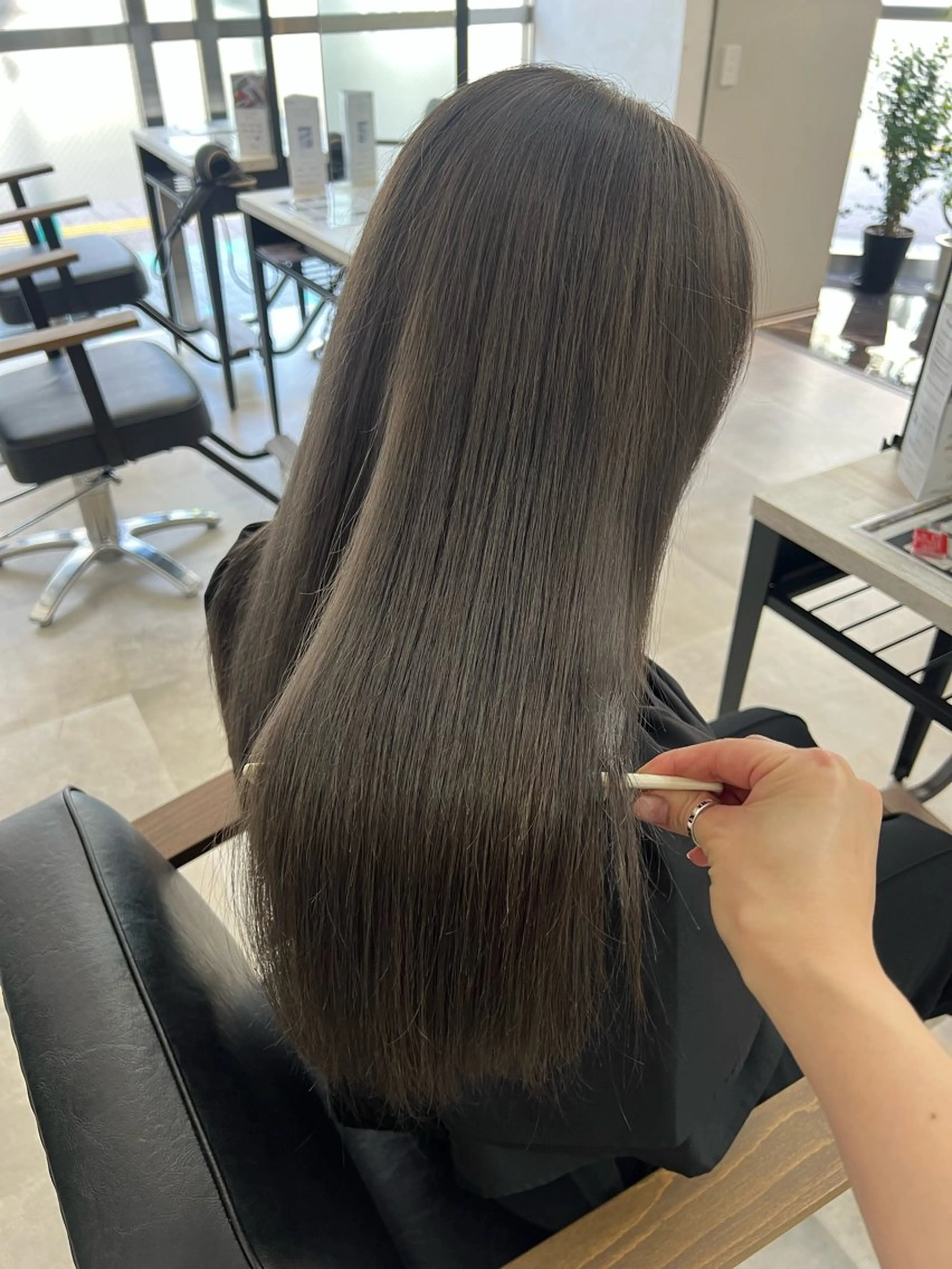 セミロング カラー 🥀韓国ヘア🥀 宮津真菜のヘアスタイル