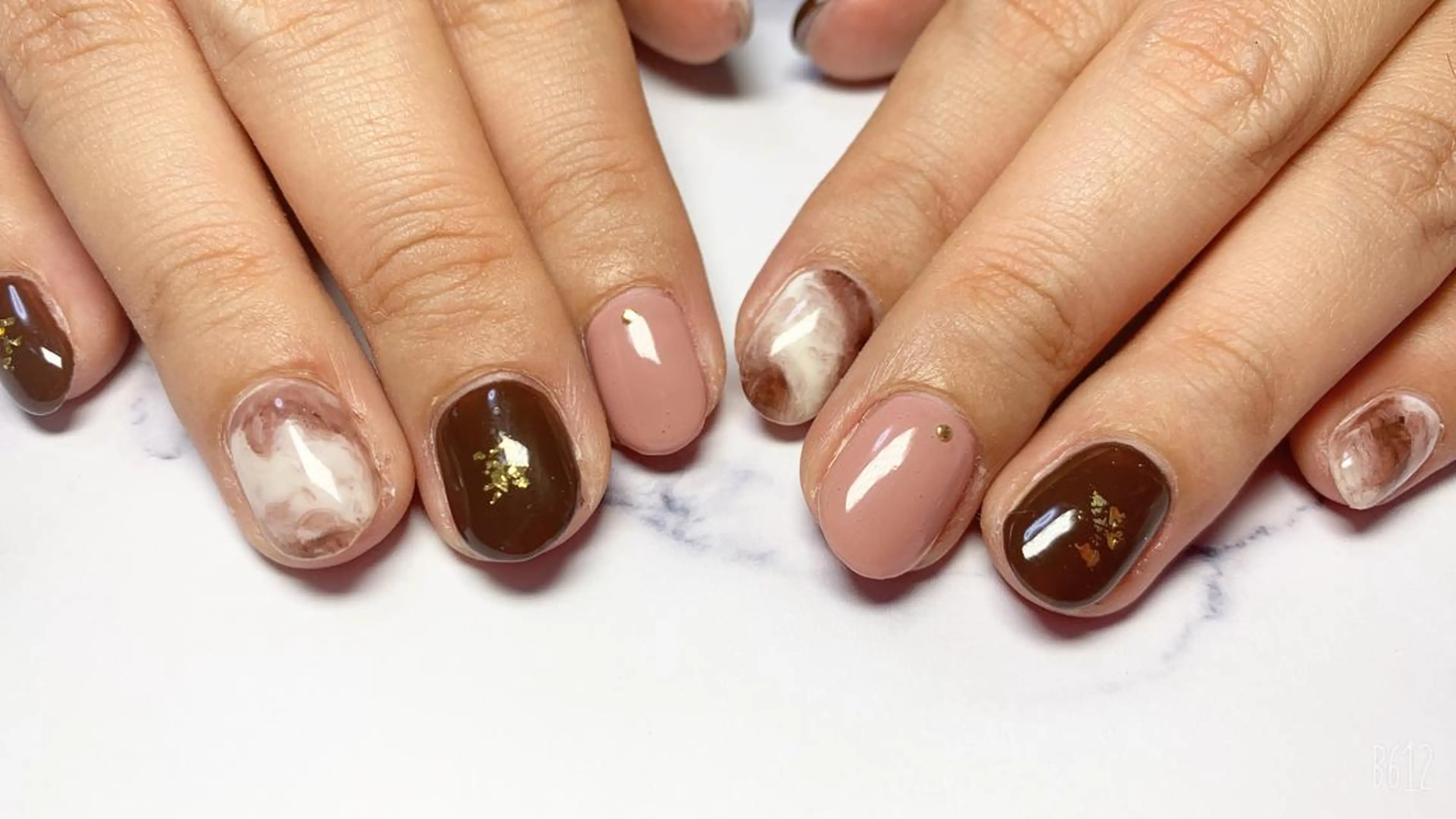 ネイル ハンドネイル Mani Nailsのネイルデザイン
