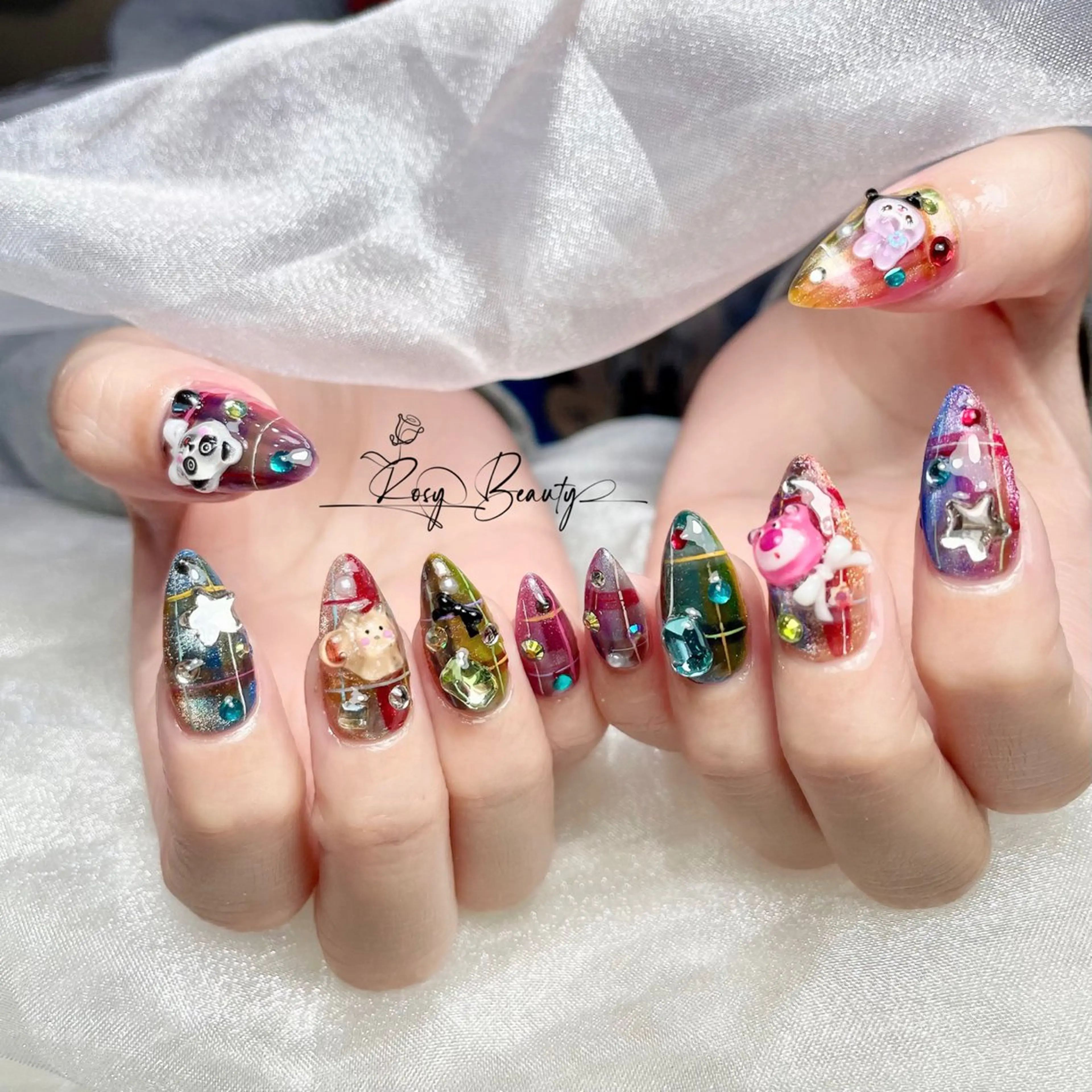 ネイル ハンドネイル RosyBeauty Salonのネイルデザイン