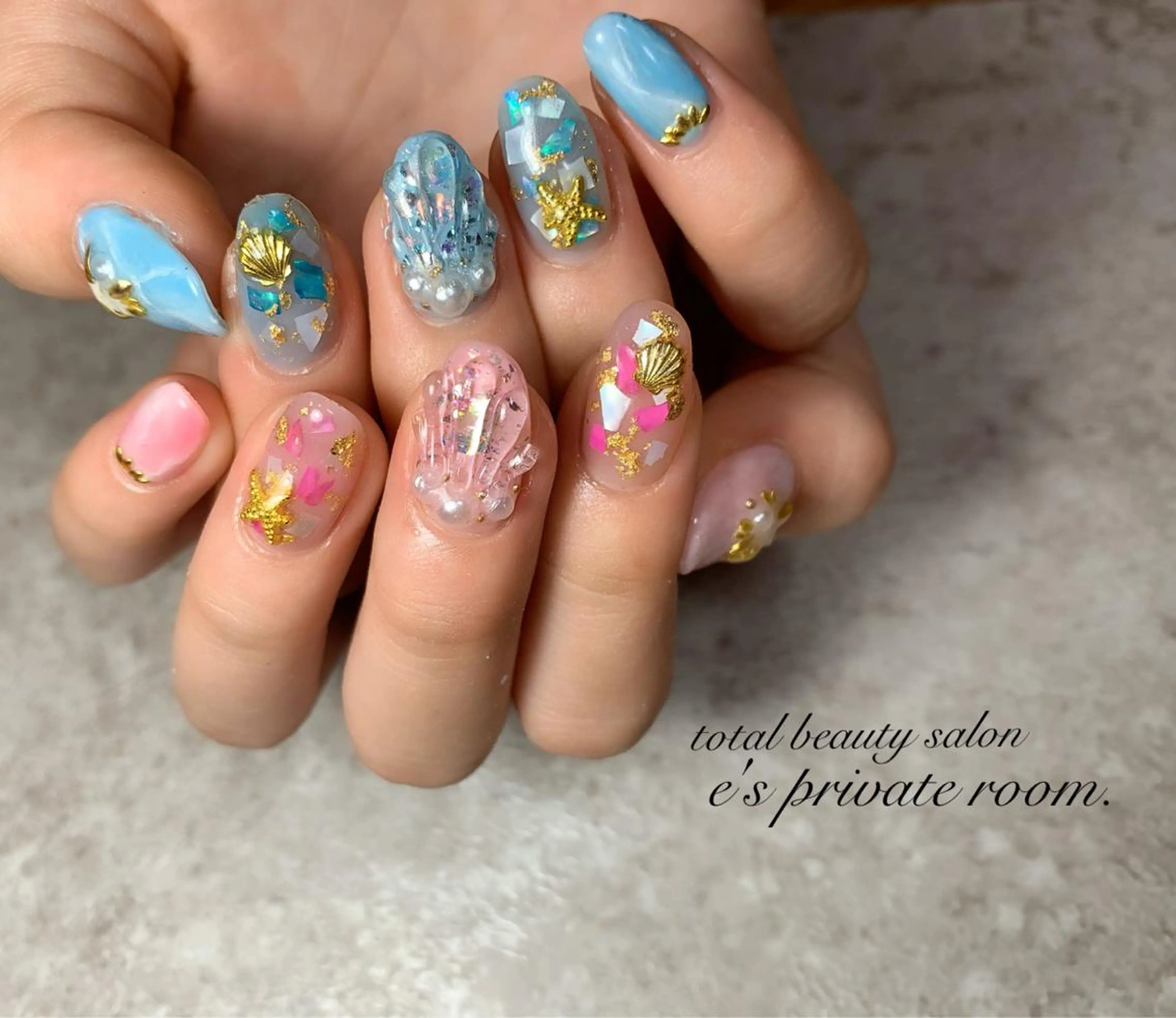 ネイル LAVISH nail salonのネイルデザイン