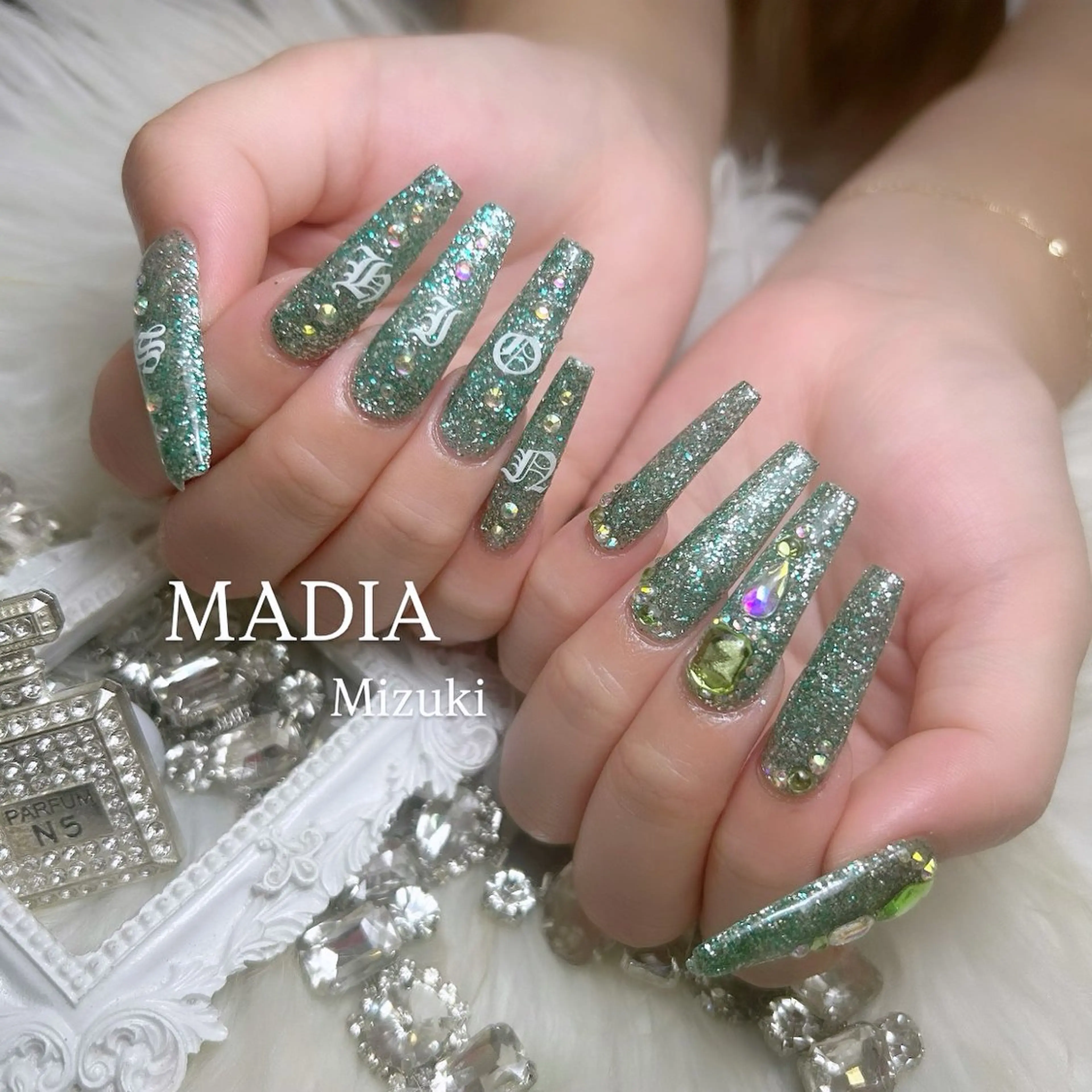 ネイル スカルプネイル Nailsalon MADIA所属・石塚 みずきのネイルデザイン