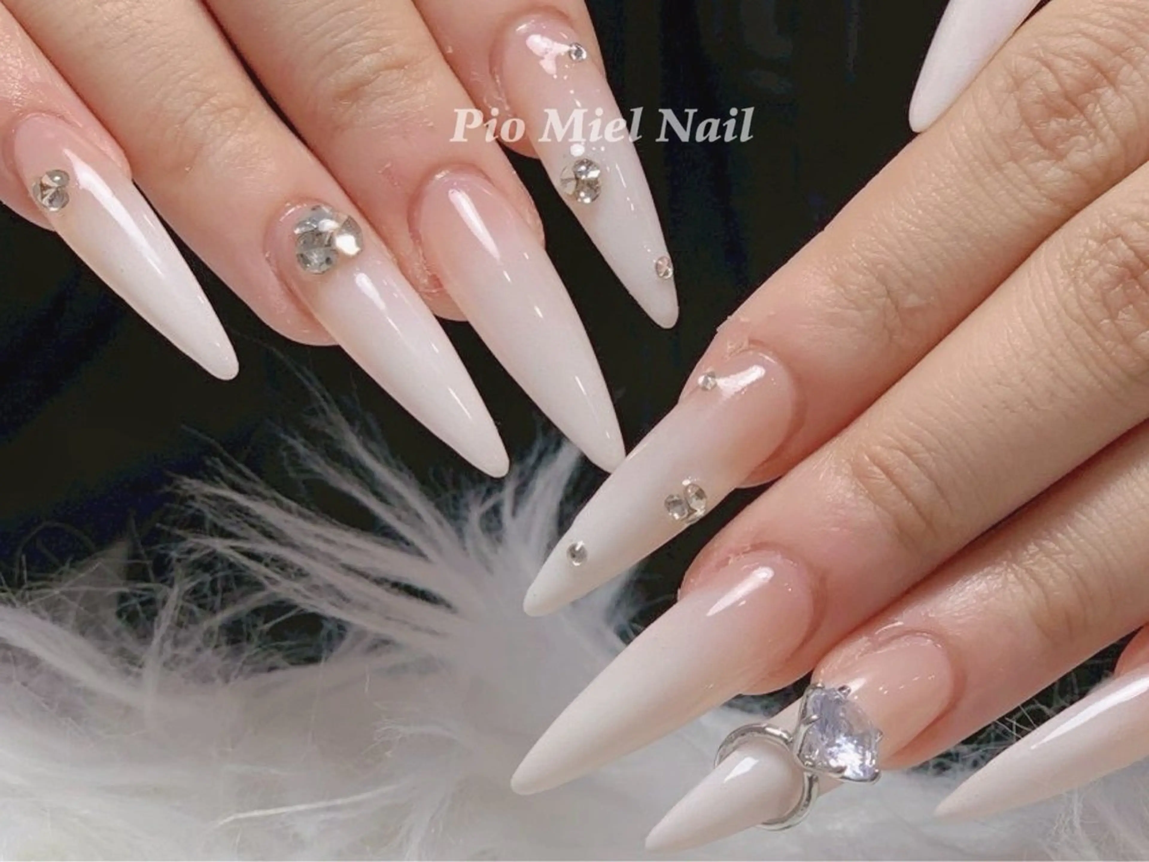 ネイル ハンドネイル HANA 長さだしのネイルデザイン