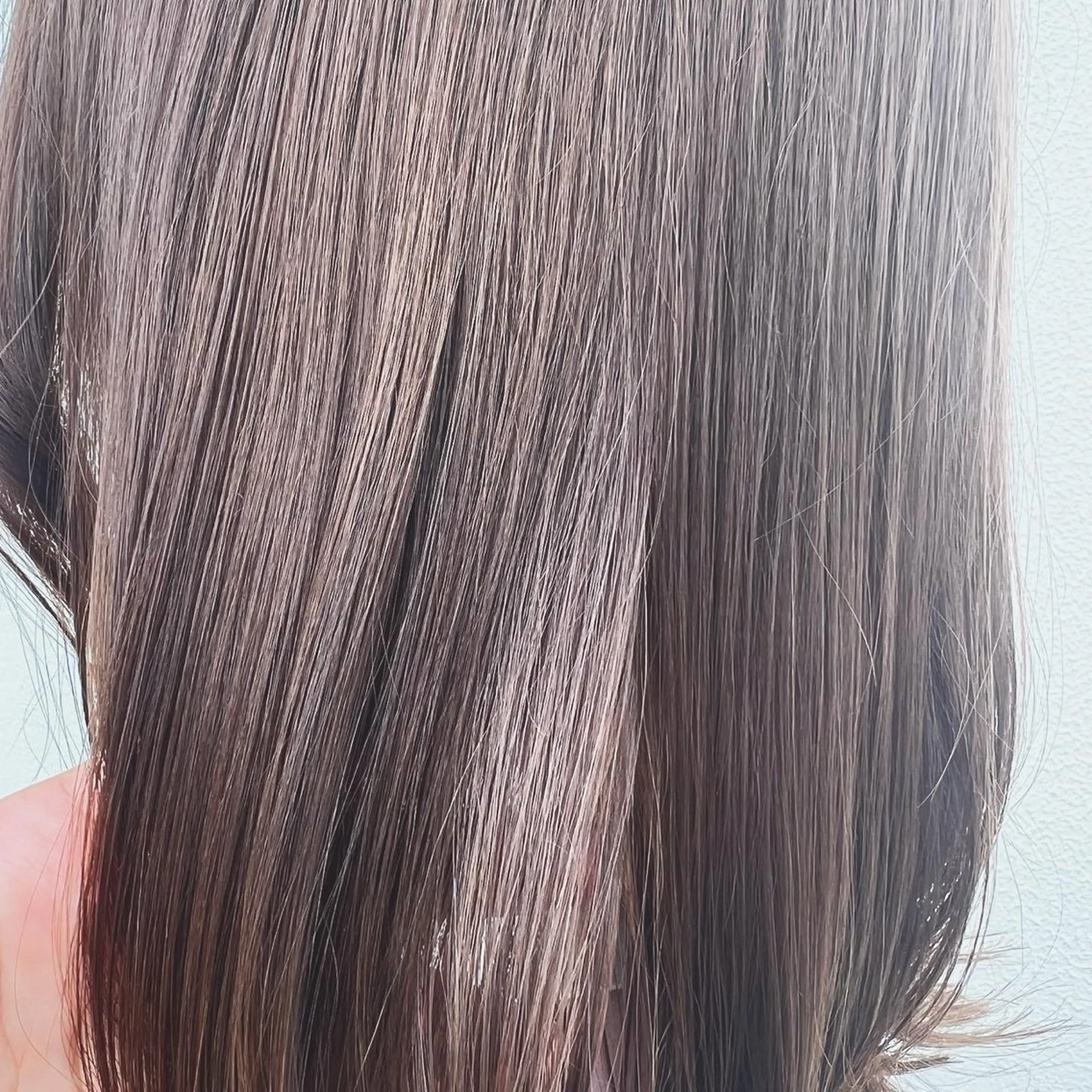 ロング カラー FLOWER by B.GARDEN所属・’Flower’ AYAKAのヘアスタイル