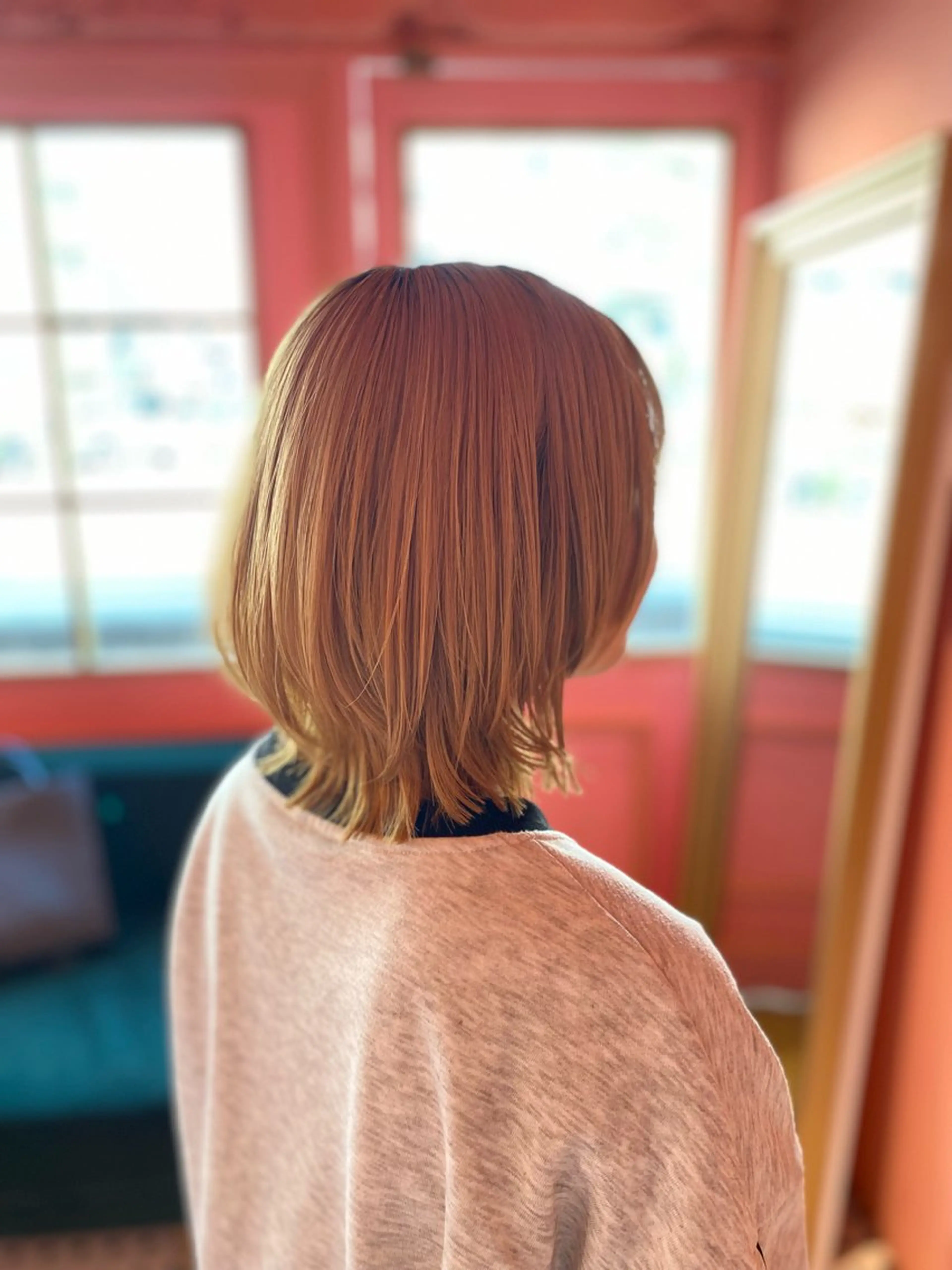 ミディアム くびれヘア レイヤーカット 長澤 しずくのヘアスタイル