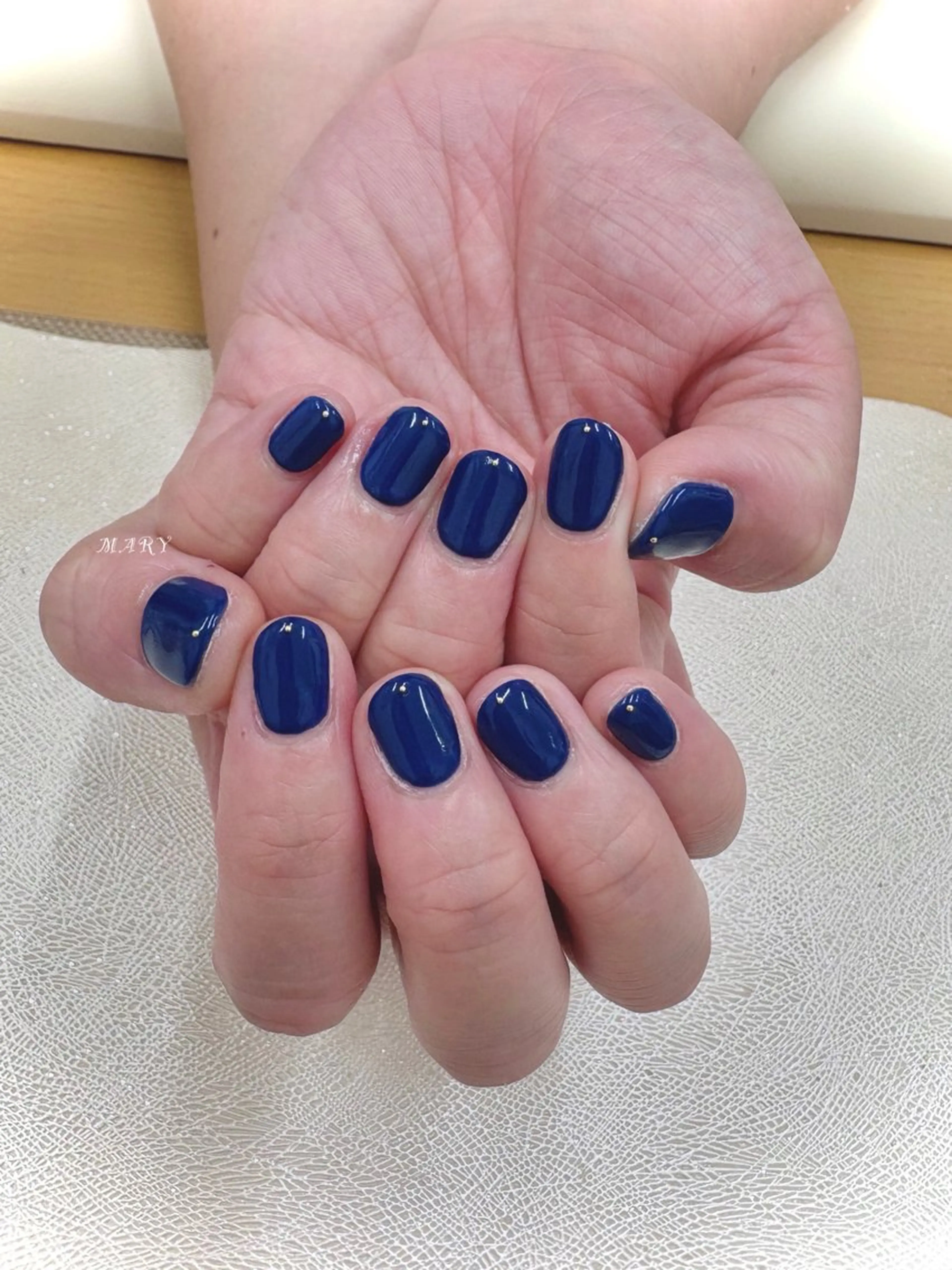 ネイル ブルー ニュアンスネイル ワンカラーネイル ショートネイル ハンドネイル Mary nail .narumiのネイルデザイン