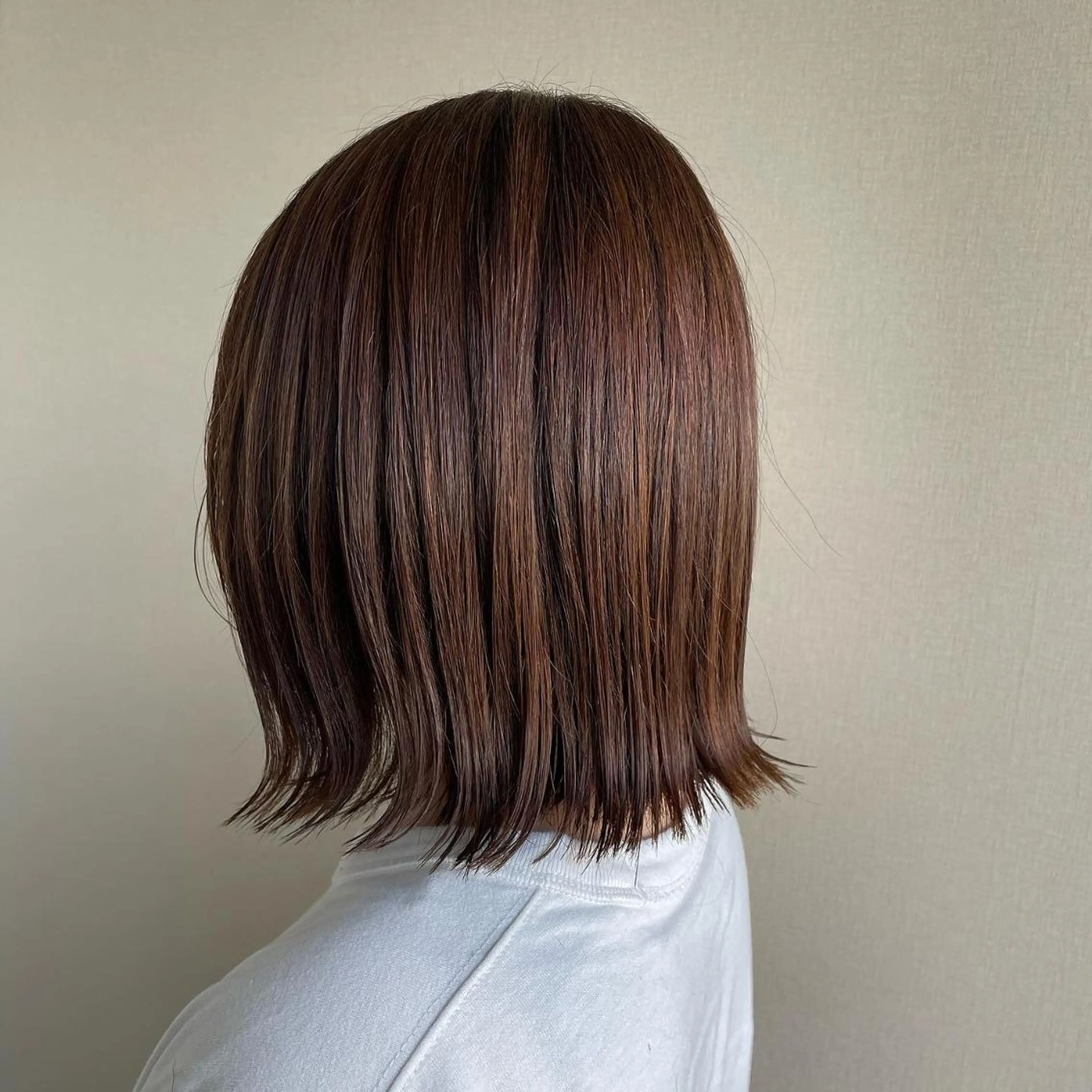 ミディアム カラー 切りっぱなしボブ ボブ 切りっぱなしボブ/ 蒲生四丁目/伊藤瑠唯のヘアスタイル