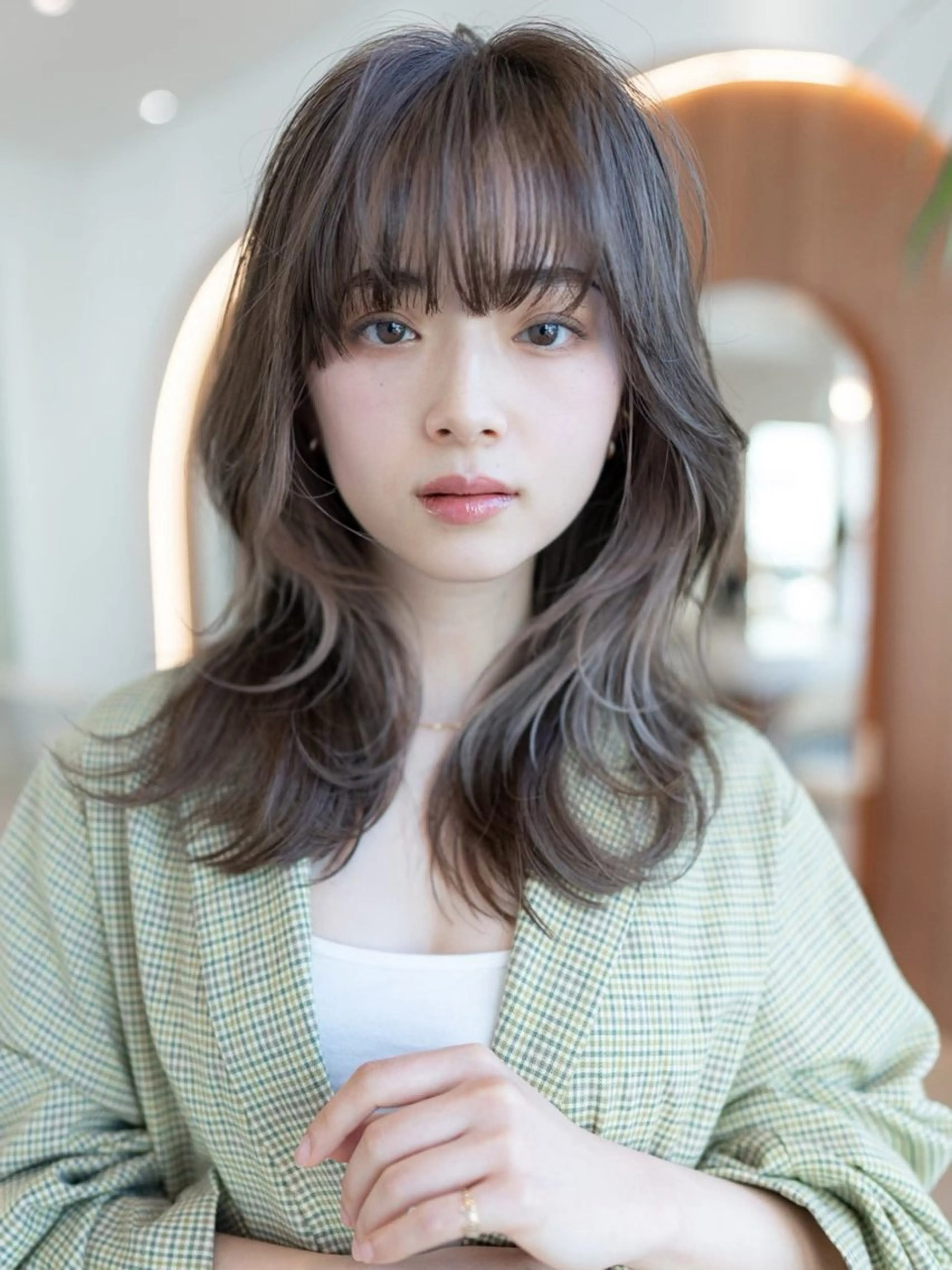 セミロング くびれヘア 顔まわりレイヤー 顔周りカット レイヤーカット 似合わせカット カット ヘアカラー トリートメント レイヤー似合わせ 透明感カラーりきやのヘアスタイル