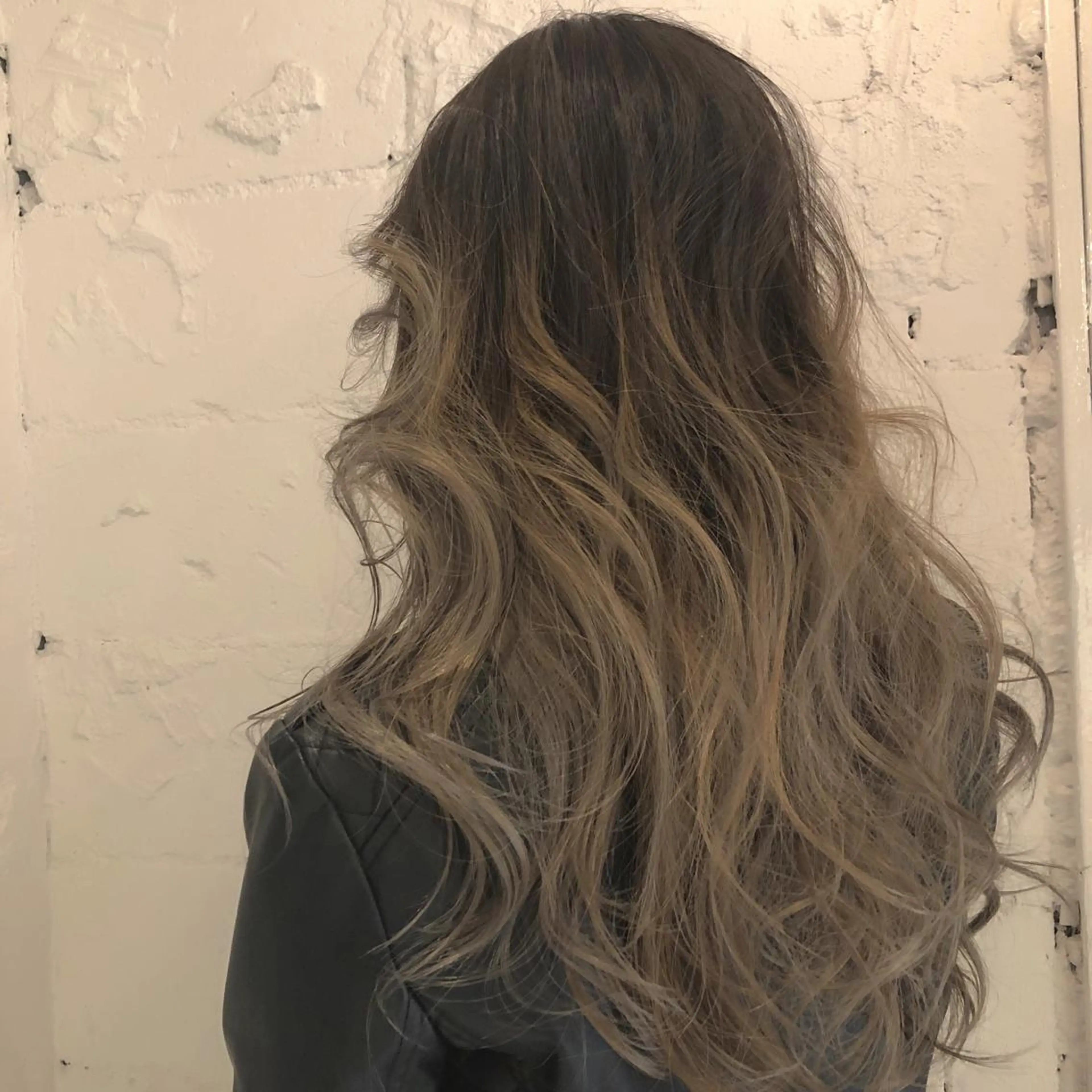 ロング カラー 外国人風カラー ORIKA 美容室のヘアスタイル