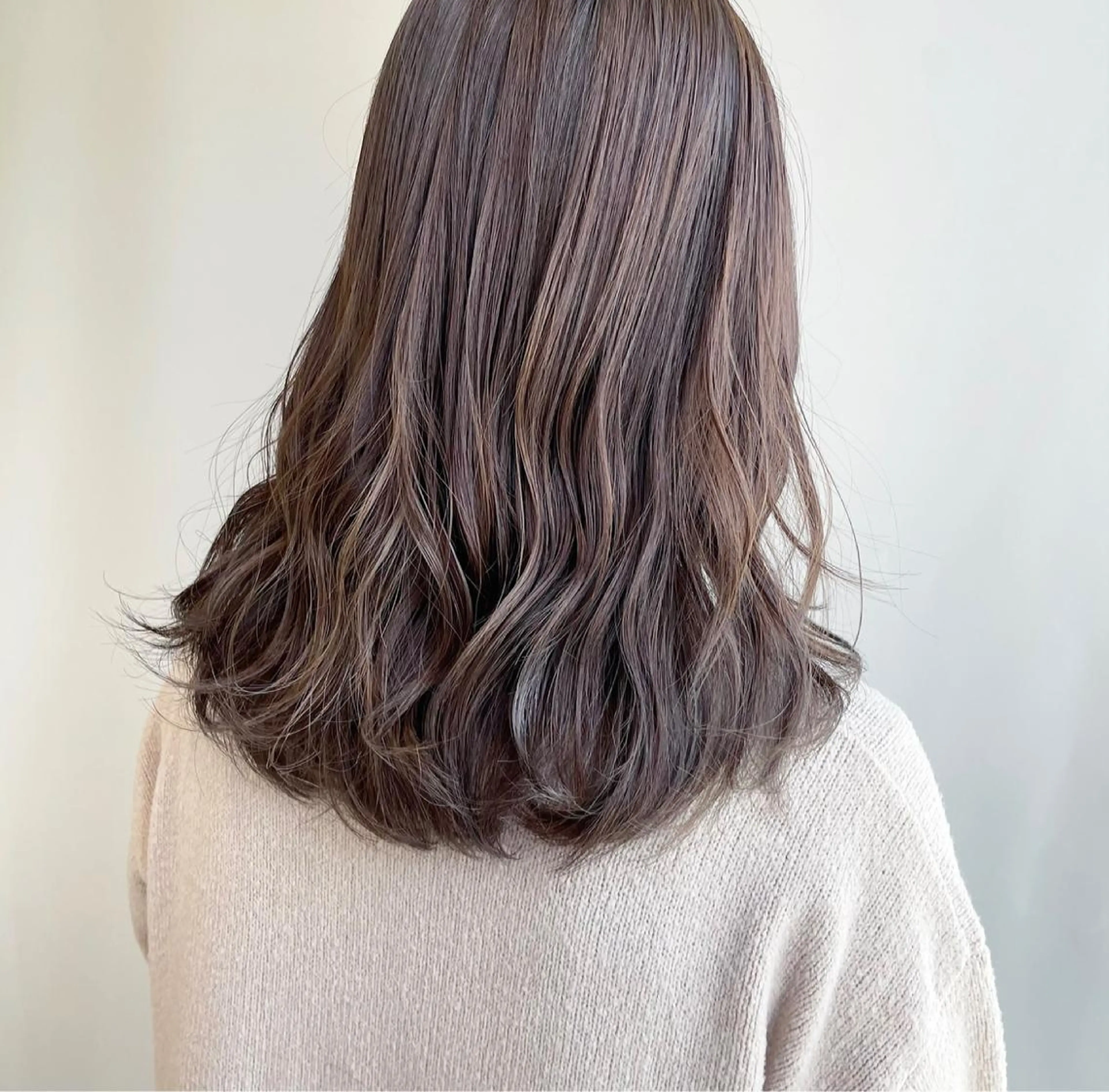 セミロング カラー カット ヘアカラー トリートメント 山口 莉奈のヘアスタイル