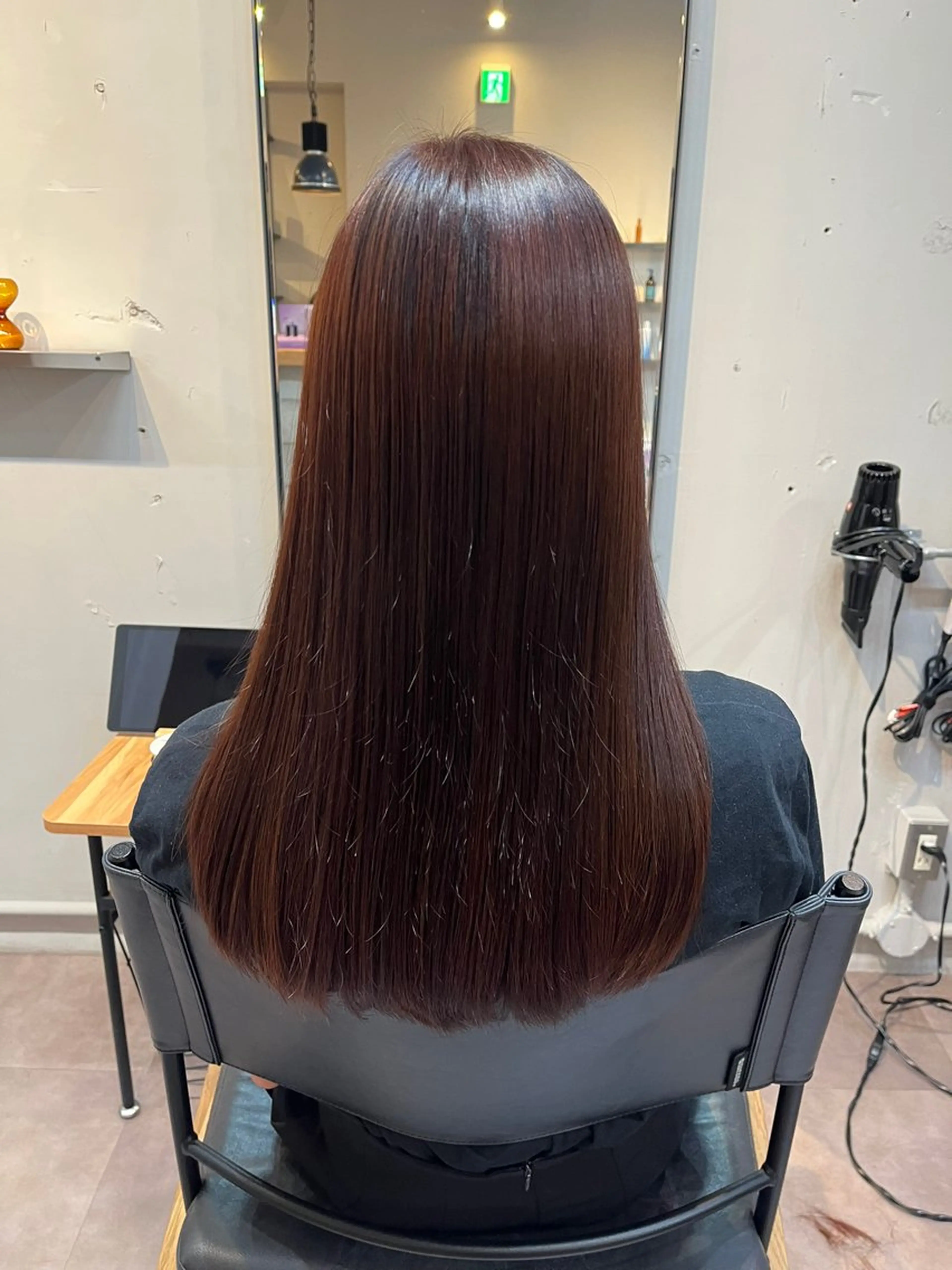 ロング カラー 伊東 愛理のヘアスタイル