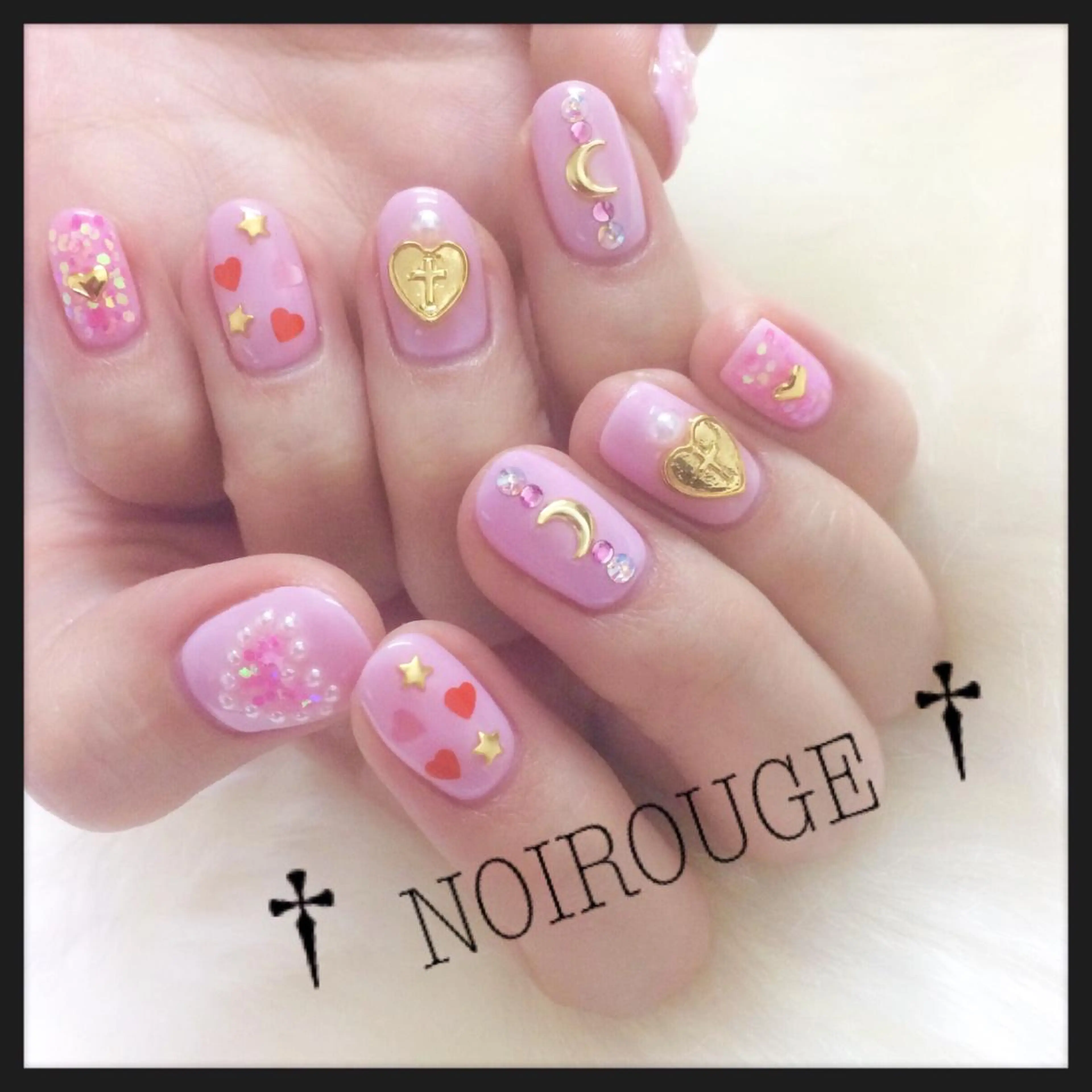 ネイル NOIROUGE所属・NOI ROUGEのネイルデザイン