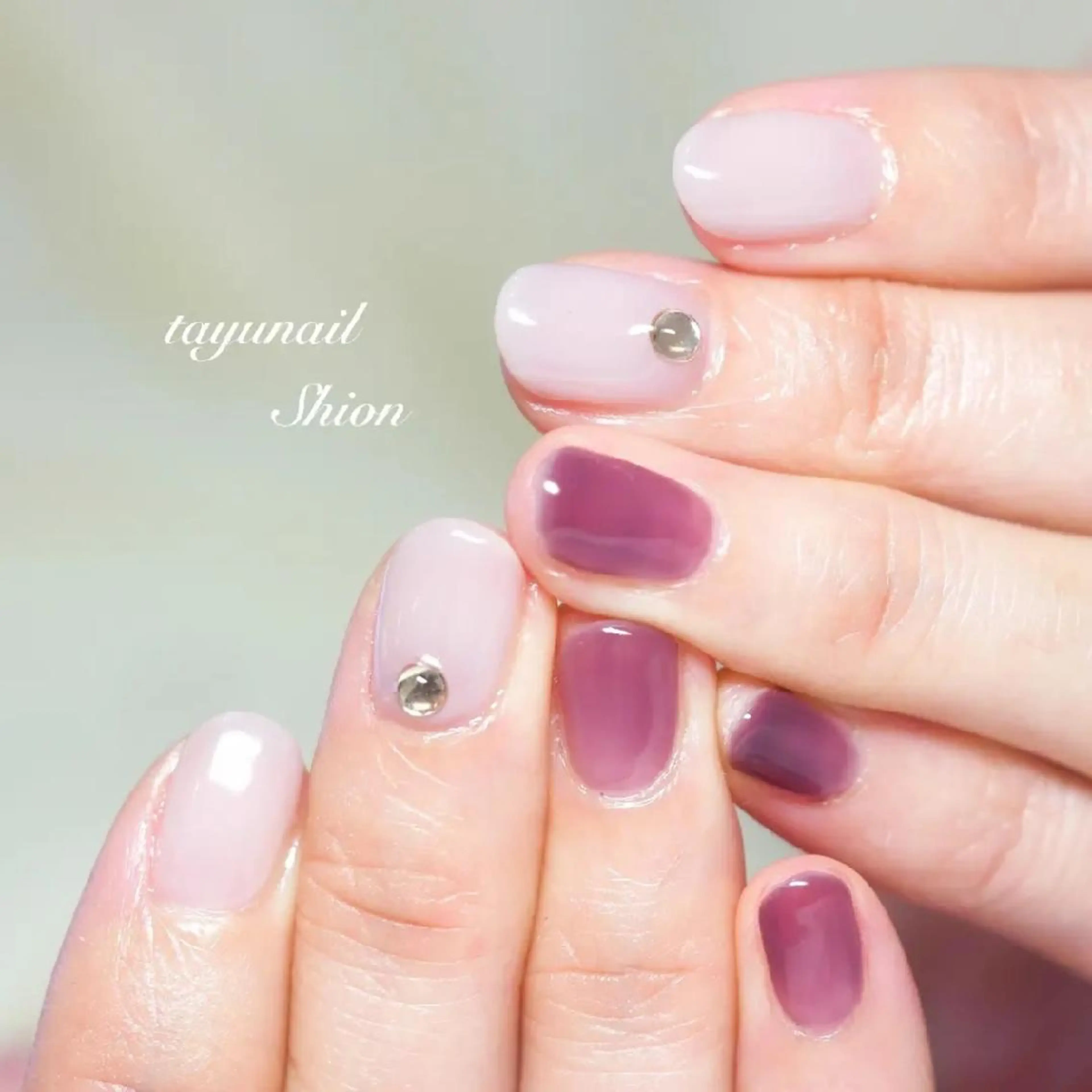 ネイル アートネイル ブルー ボルドー ジェルネイル キラキラネイル ネイルサロン 【たゆnail】のネイルデザイン