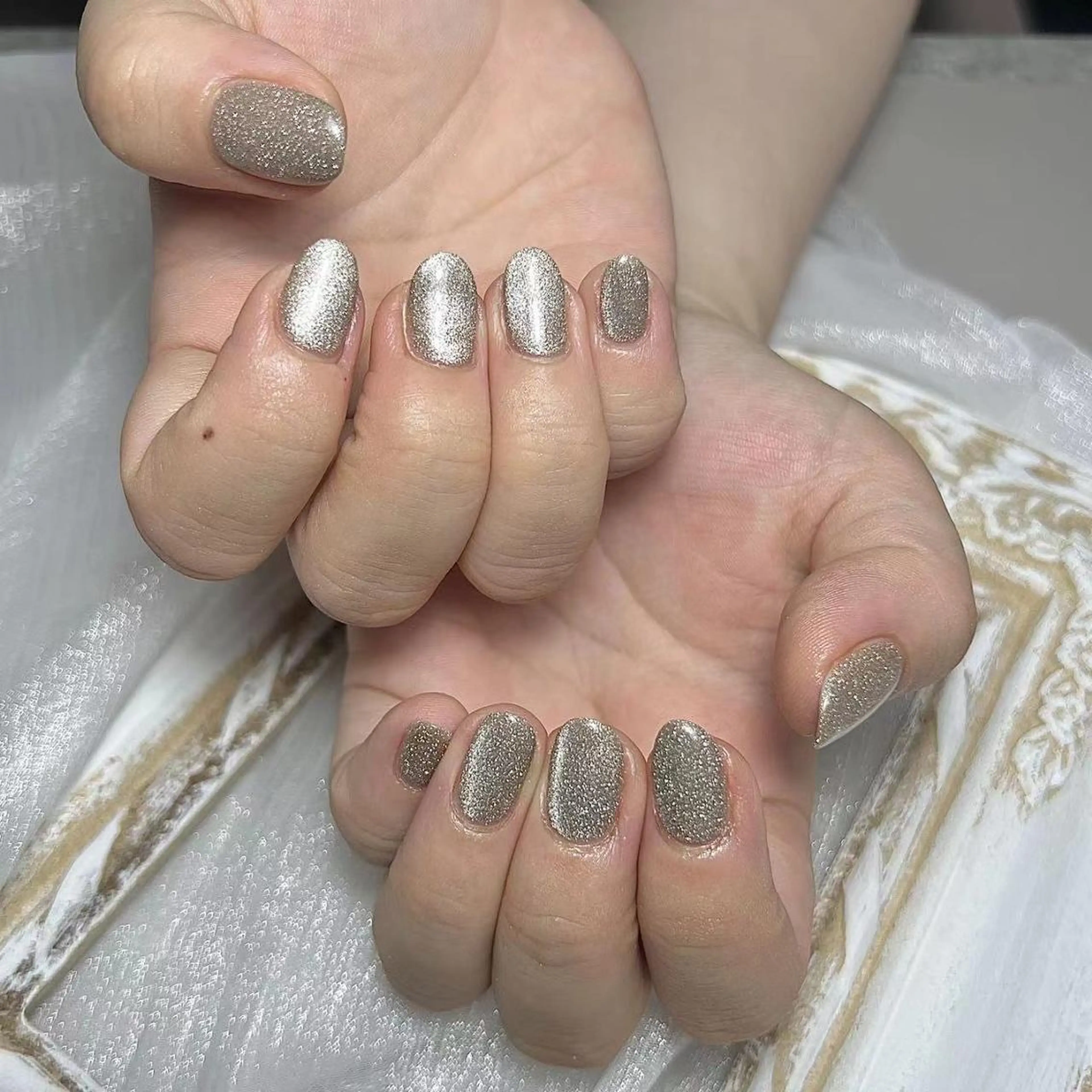 【Hand】🎗オフ有り🎗マグネットネイル🧲3300の写真