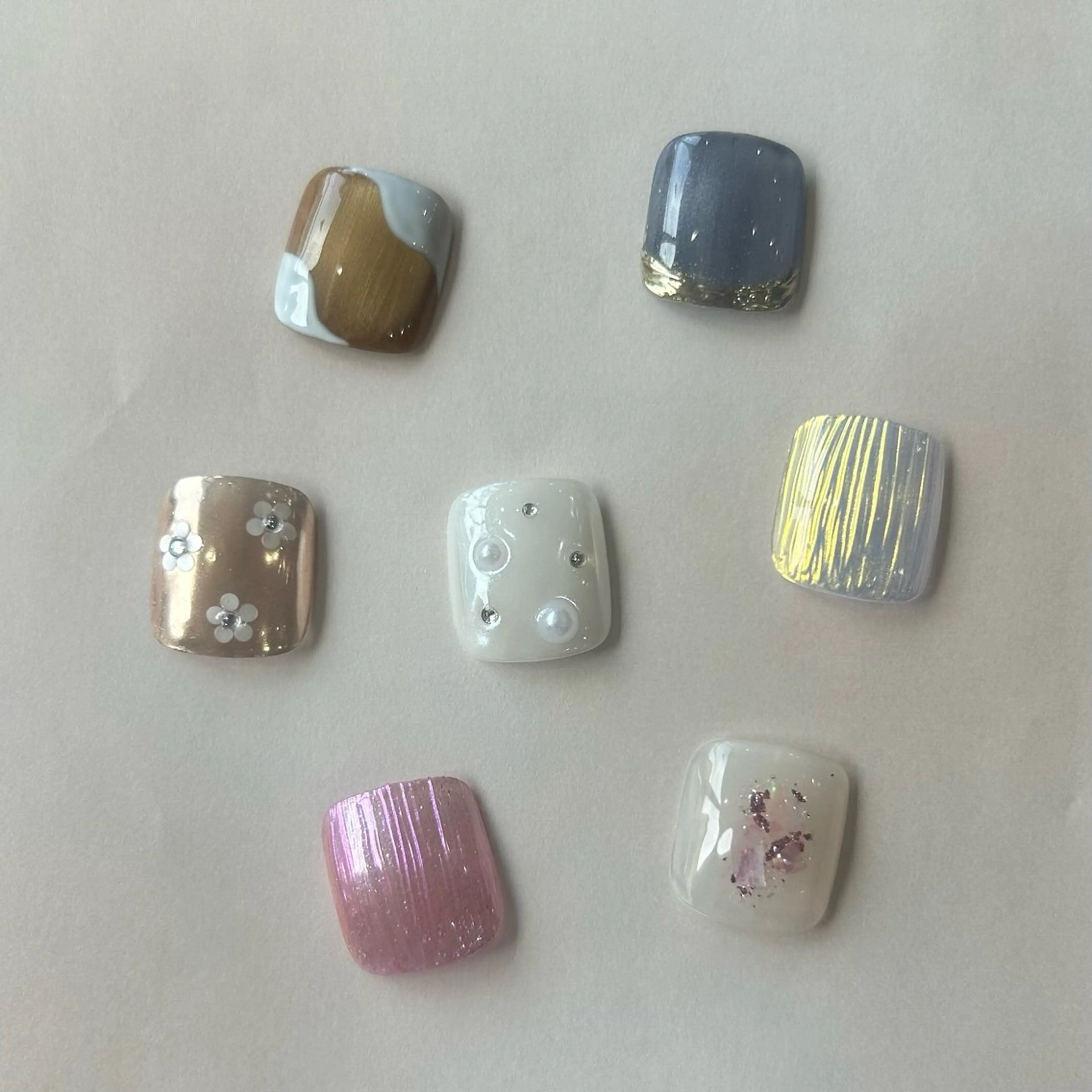 ネイル 小松 千冬snazzyのネイルデザイン