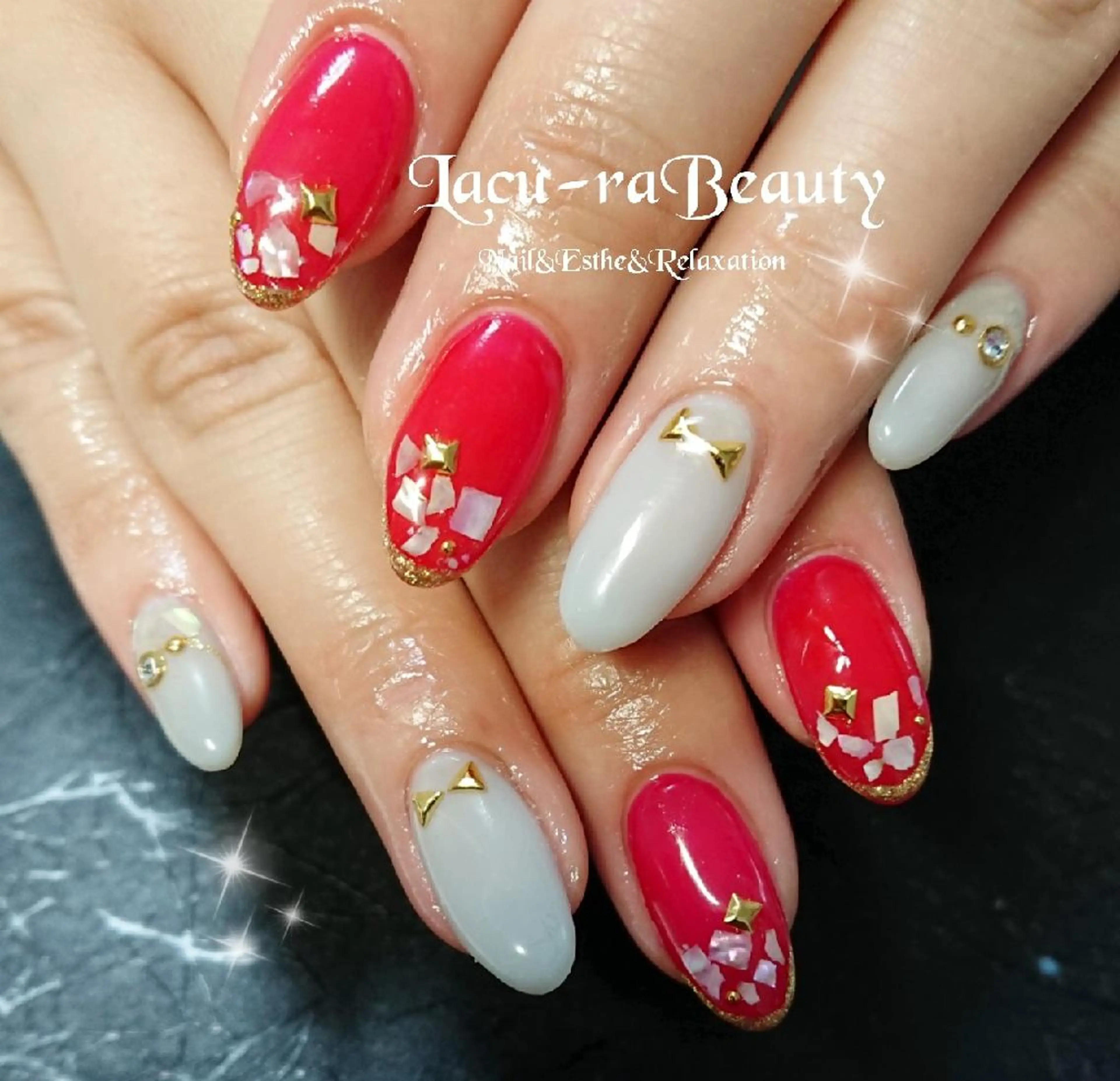 ネイル 小顔と腸の専門店 ラクーラビューティのエステ・リラクイメージ