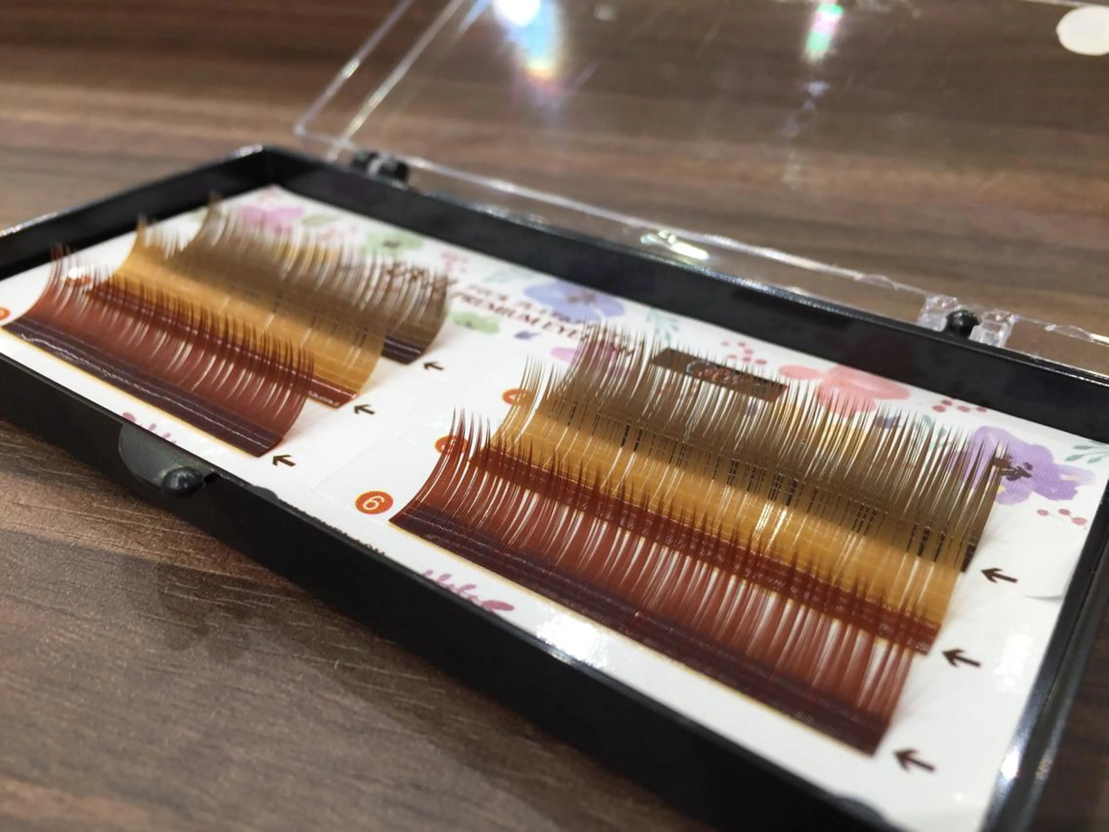 マツエク・マツパ カラーマツエク プロカラーカレン 藤井寺店のマツエク・マツパデザイン