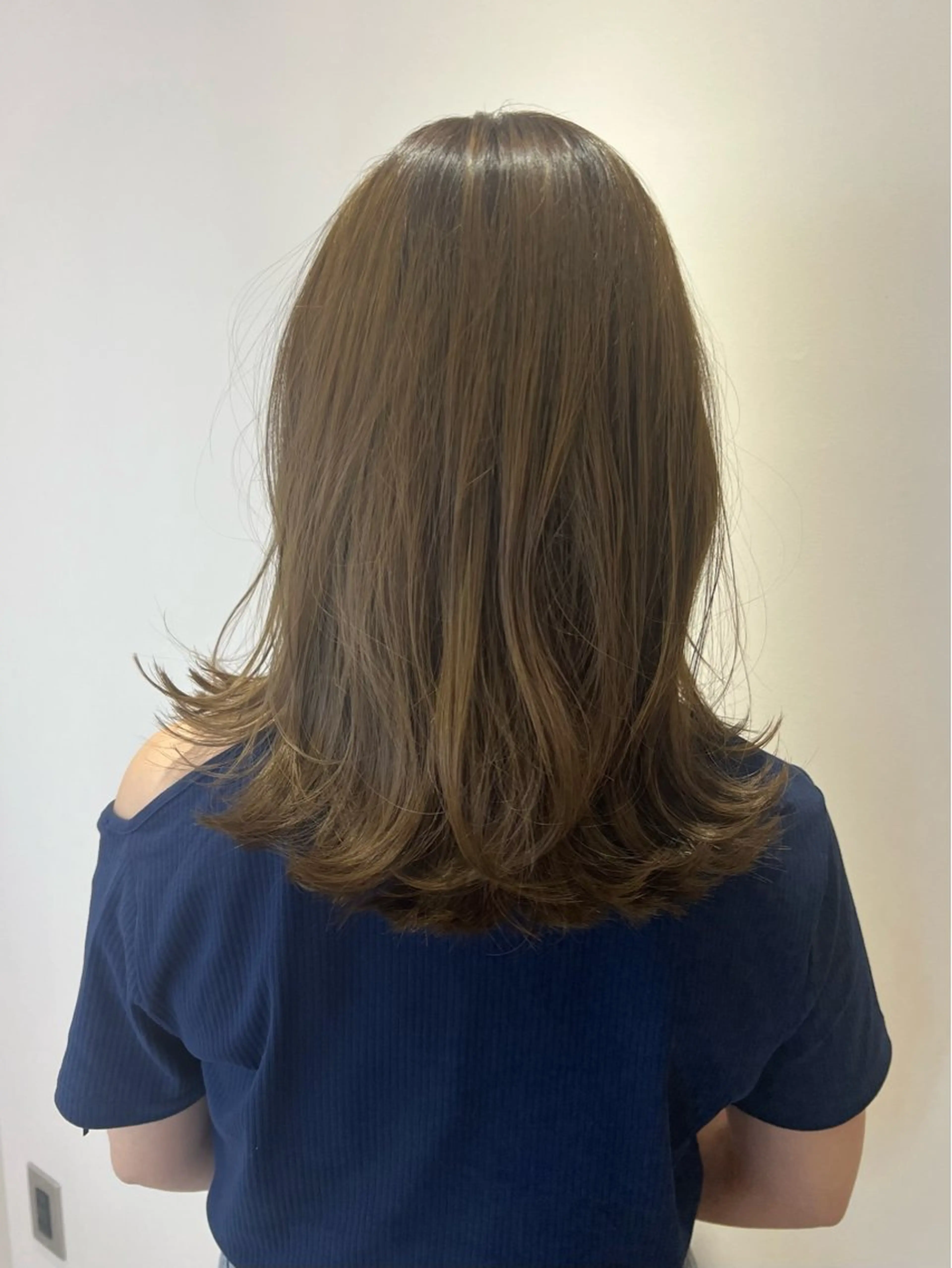 ミディアム 艶髪/透明感 レイヤー YUKIのヘアスタイル