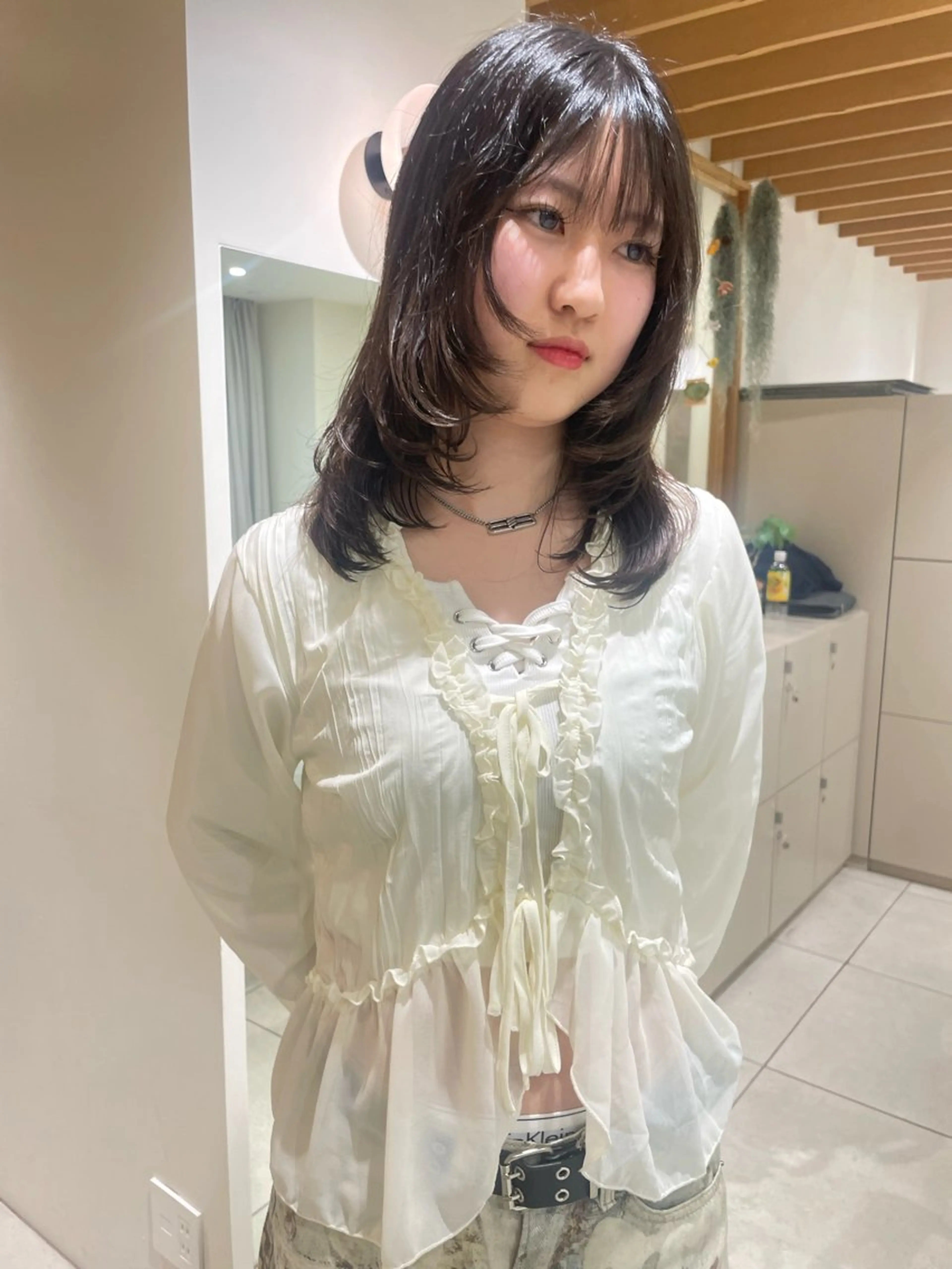 ミディアム レイヤーカット カット 熊崎 葵のヘアスタイル