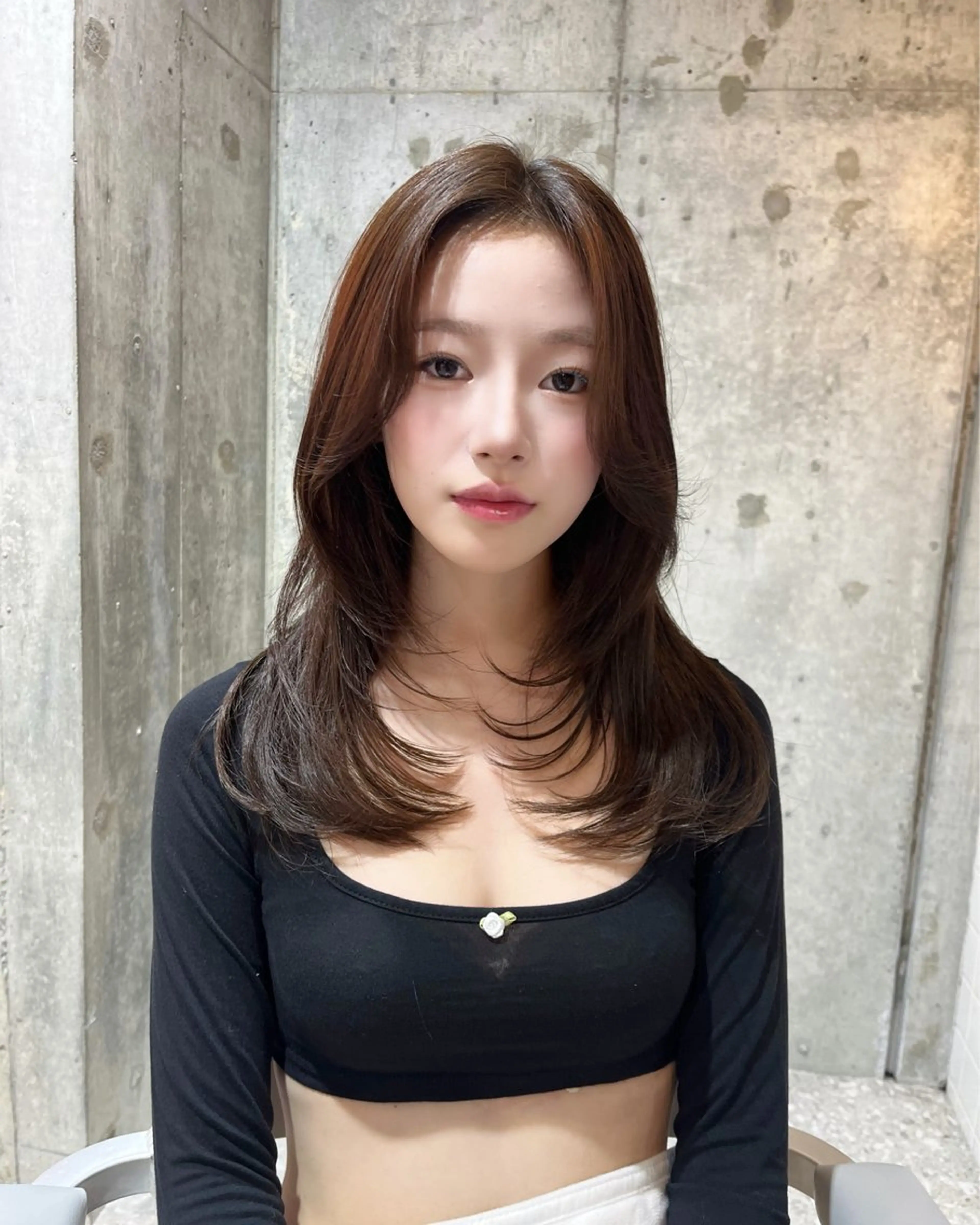 セミロング レイヤーカット 新宿🤍Maiのヘアスタイル