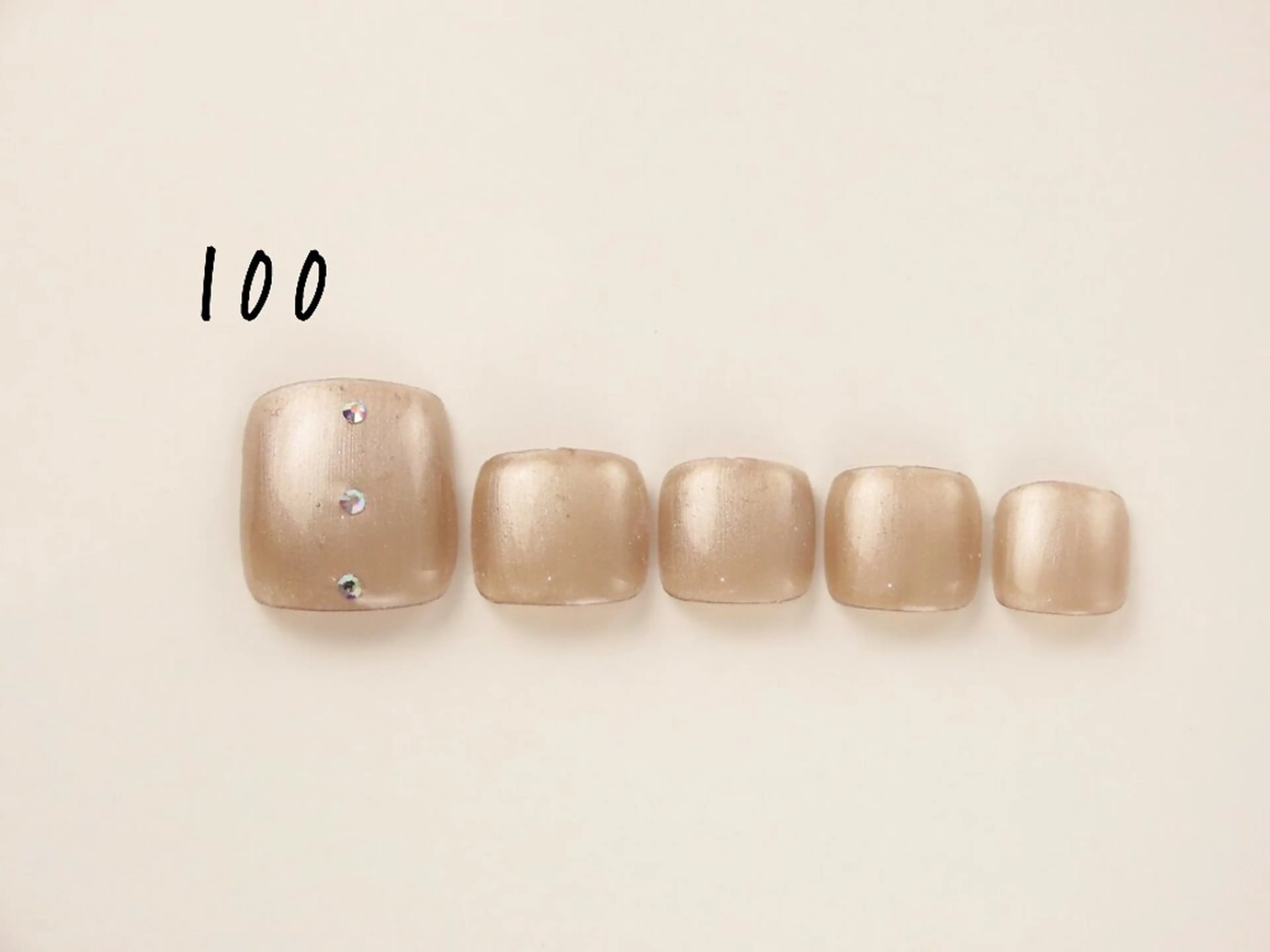 ネイル フットネイル Maum 新潟店のマツエク・マツパデザイン