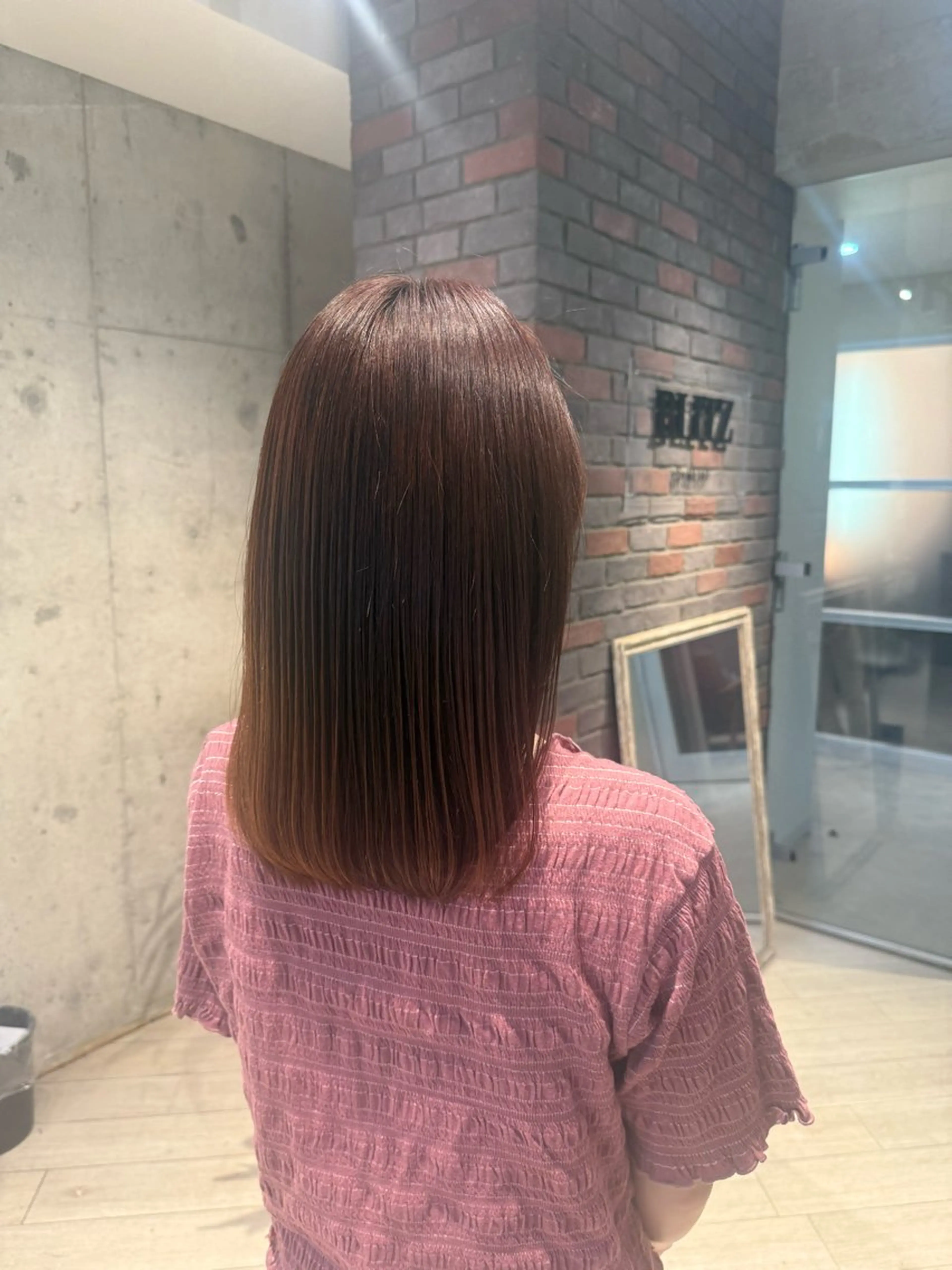 ミディアム カット ヘアカラー トリートメント 栗原 莉玖のヘアスタイル