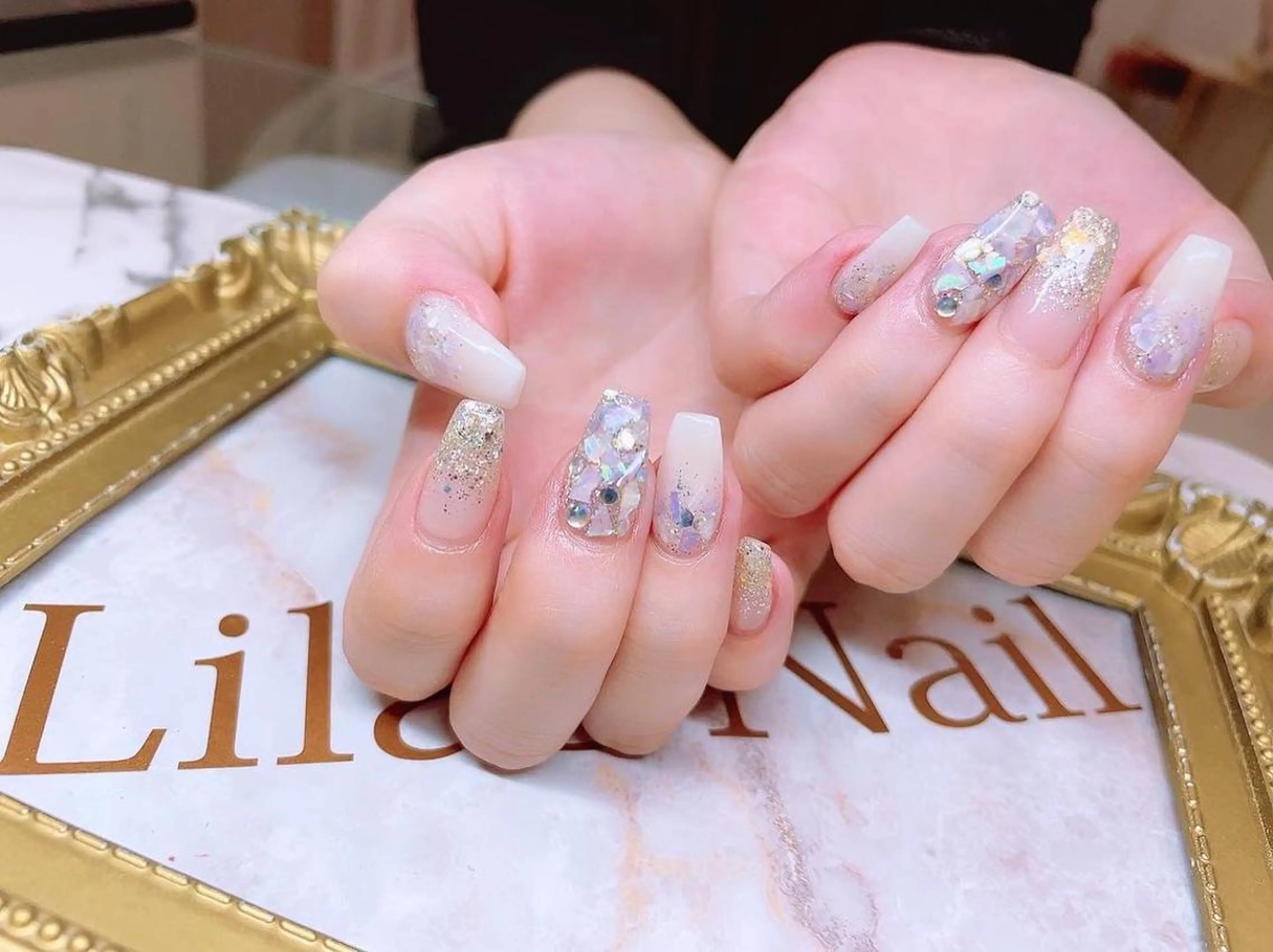 ネイル フレンチネイル ジェルネイル グラデーション ハードジェル キラキラネイル Lilas Nailのネイルデザイン
