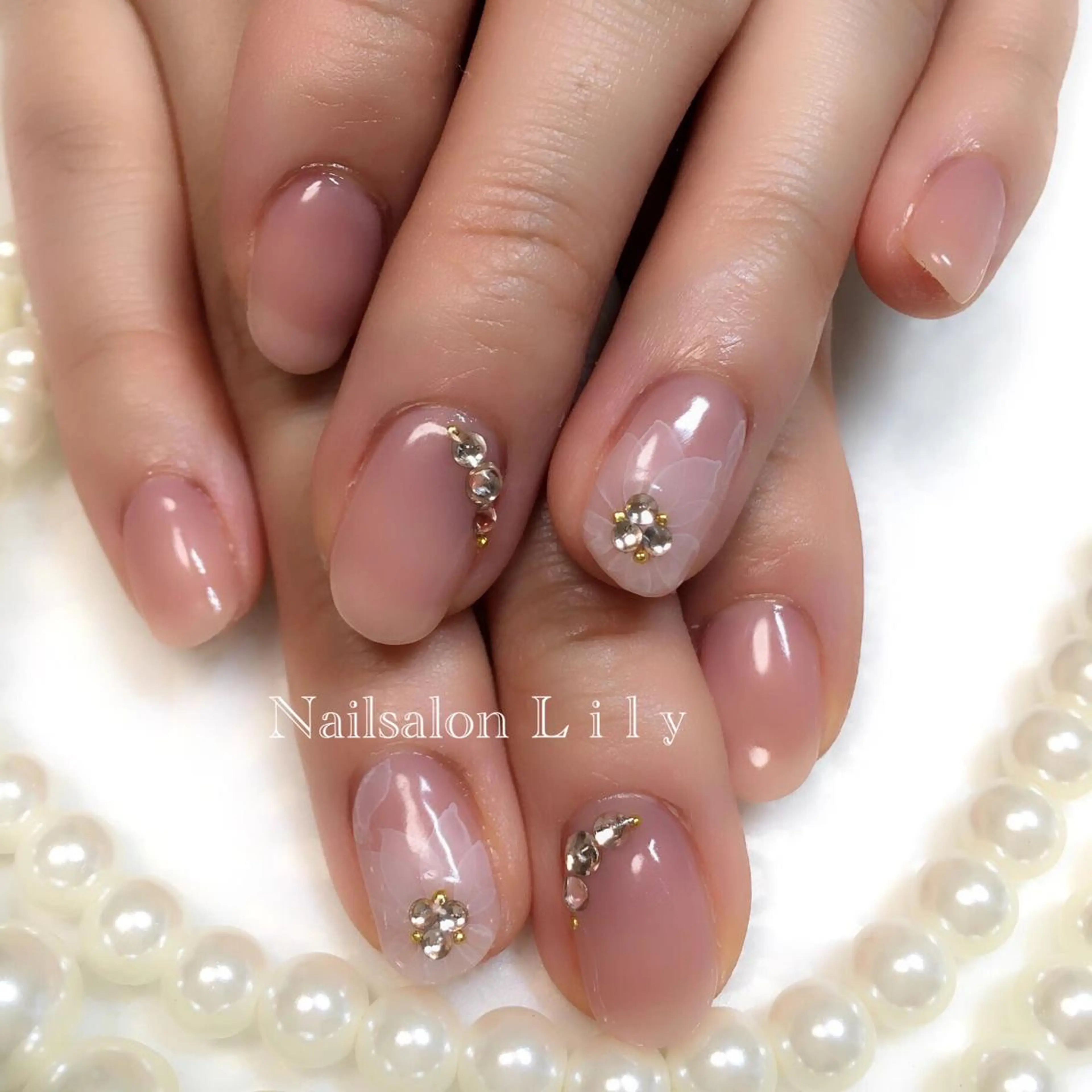 ネイル フラワーネイル 春ネイル Lily*nail 🌻Mii🌻のネイルデザイン